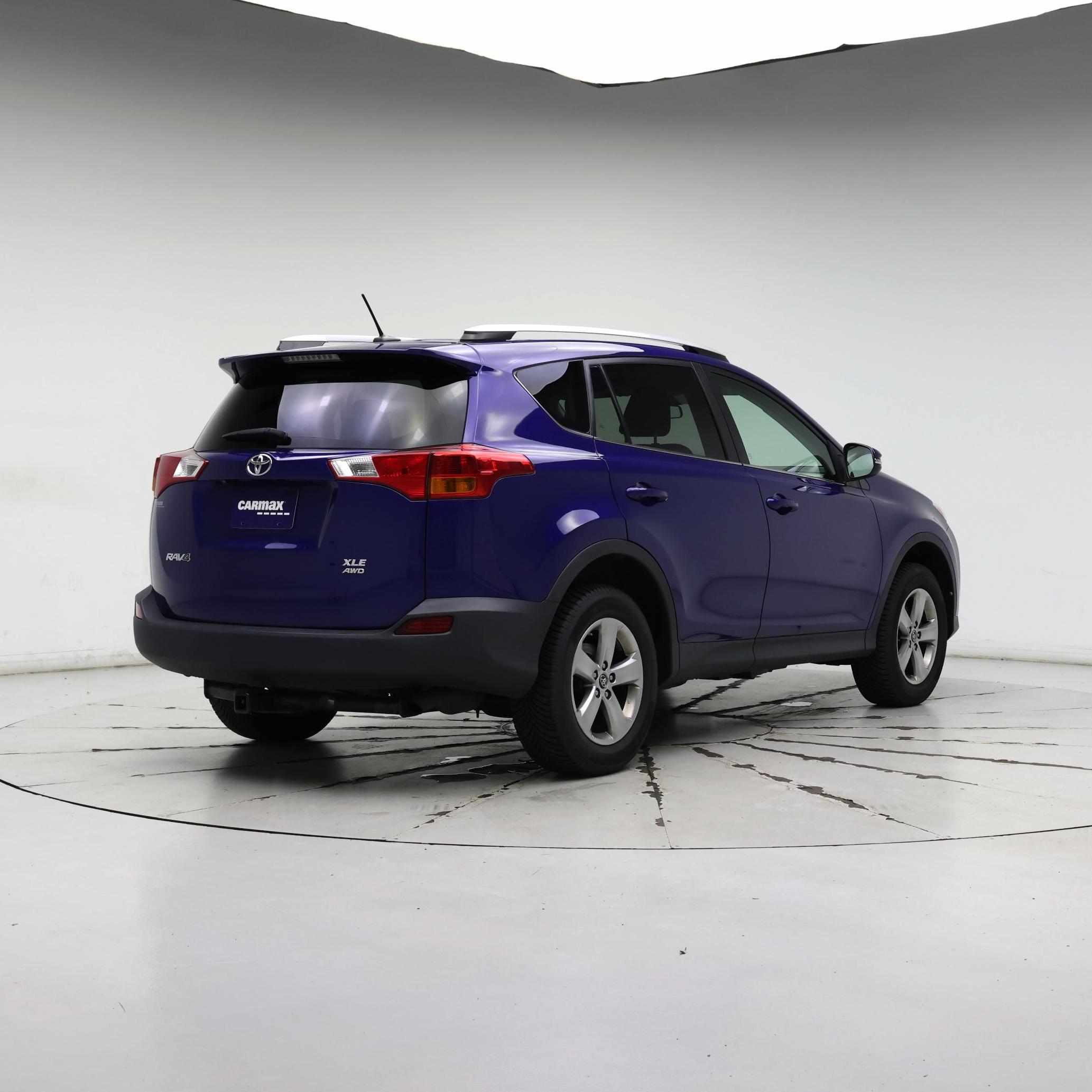 Thumbnail: 2015 Toyota RAV4 - 8