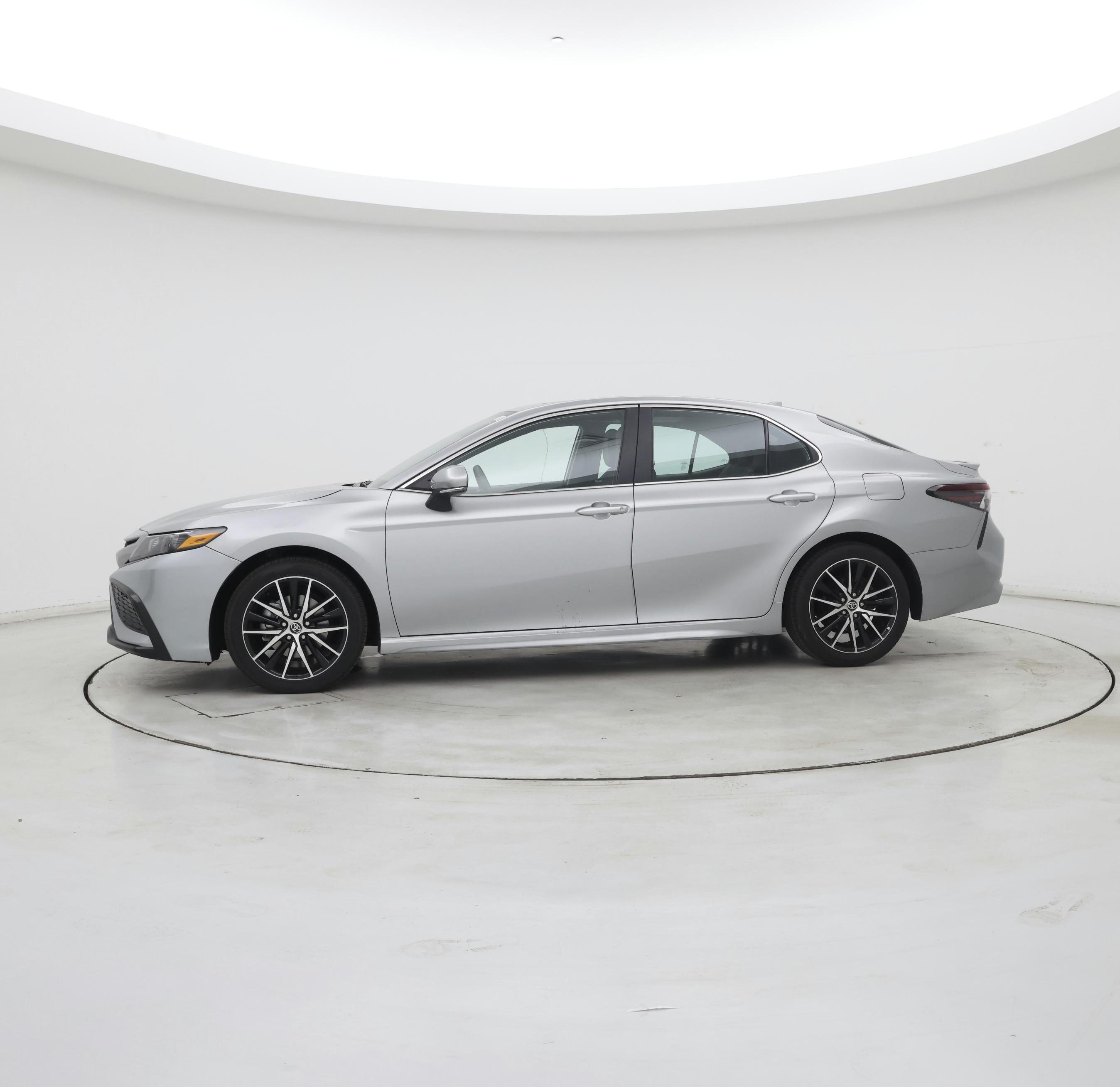 Thumbnail: 2023 Toyota Camry - 3