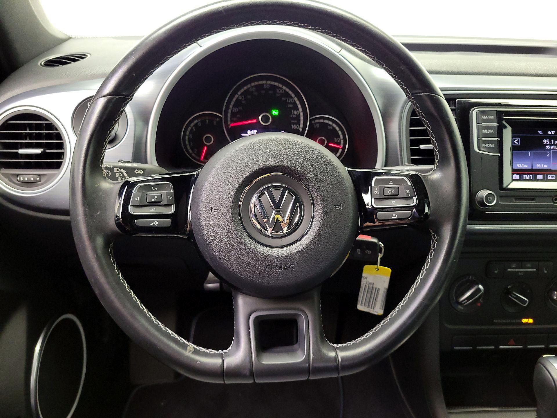 Thumbnail: 2016 Volkswagen Beetle - 10
