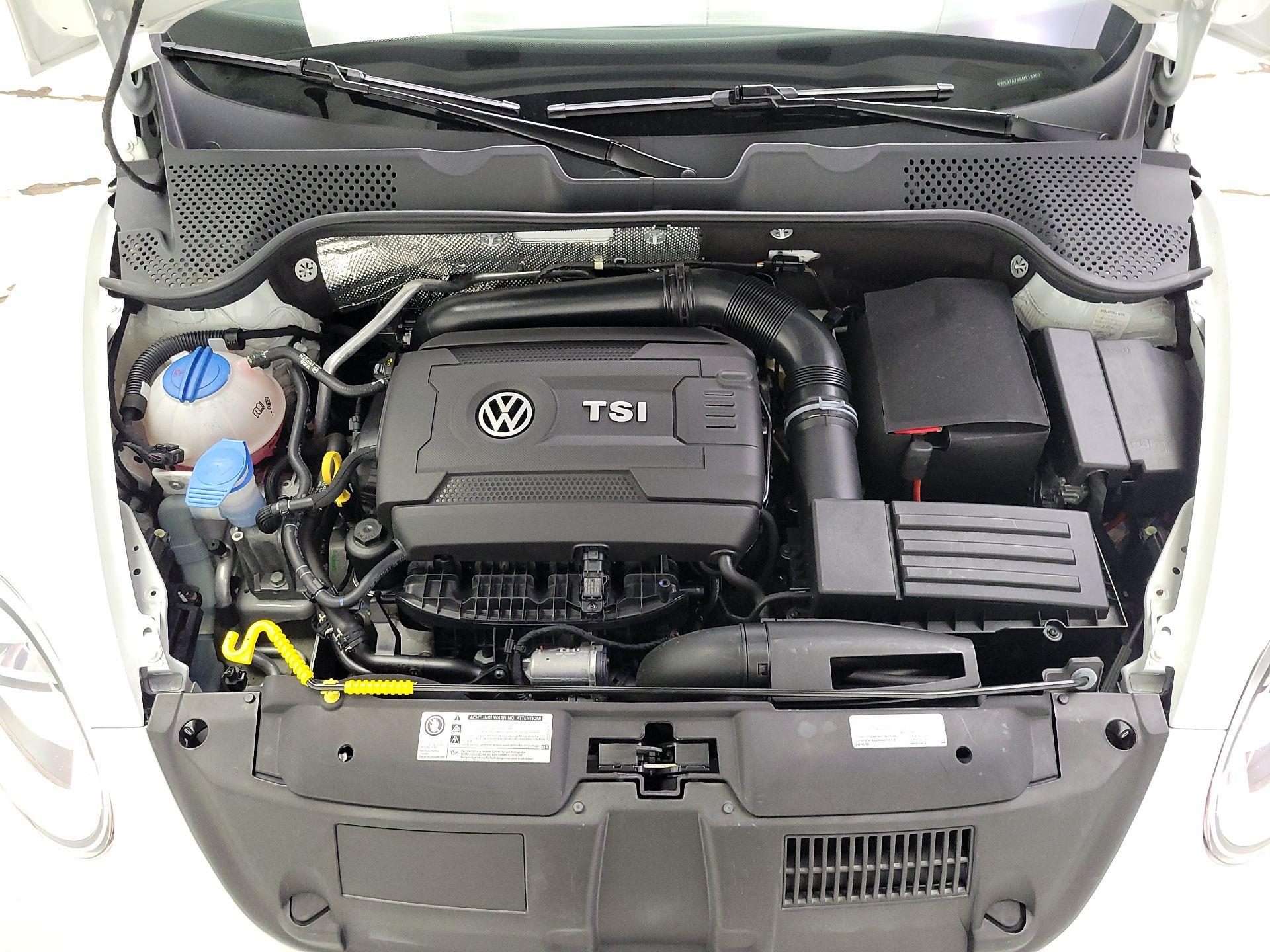 Thumbnail: 2016 Volkswagen Beetle - 19