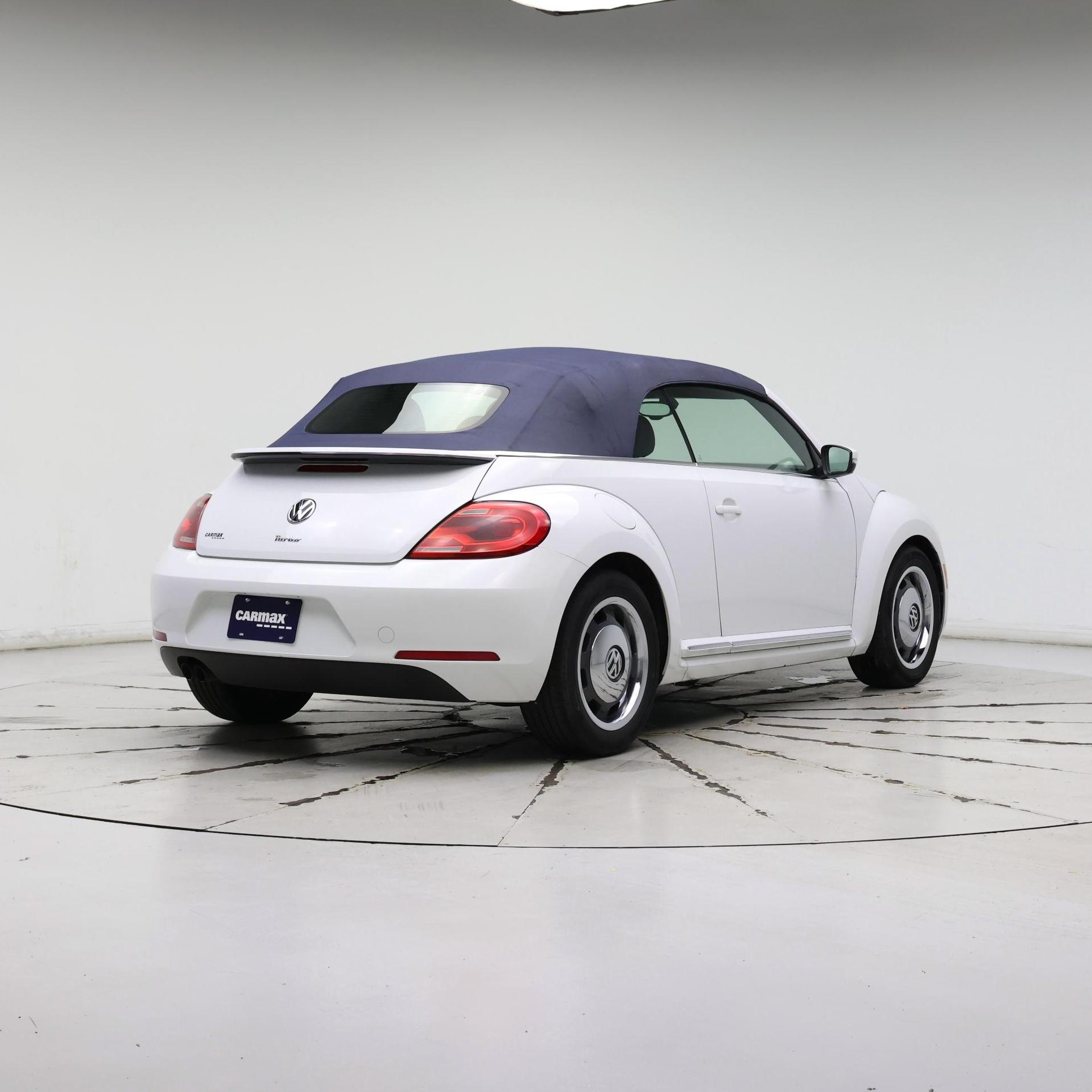 Thumbnail: 2016 Volkswagen Beetle - 8