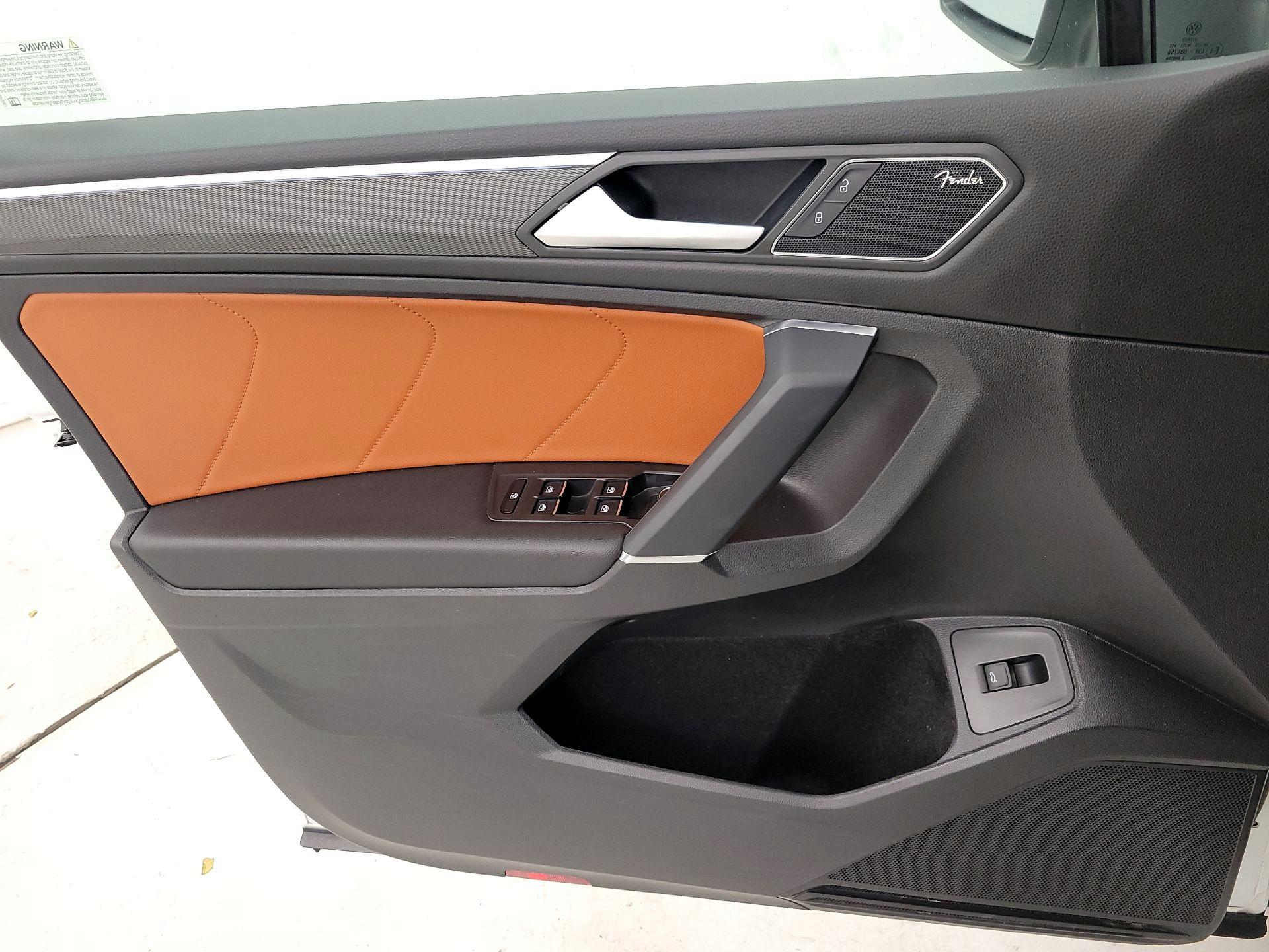 Thumbnail: 2020 Volkswagen Tiguan - 12