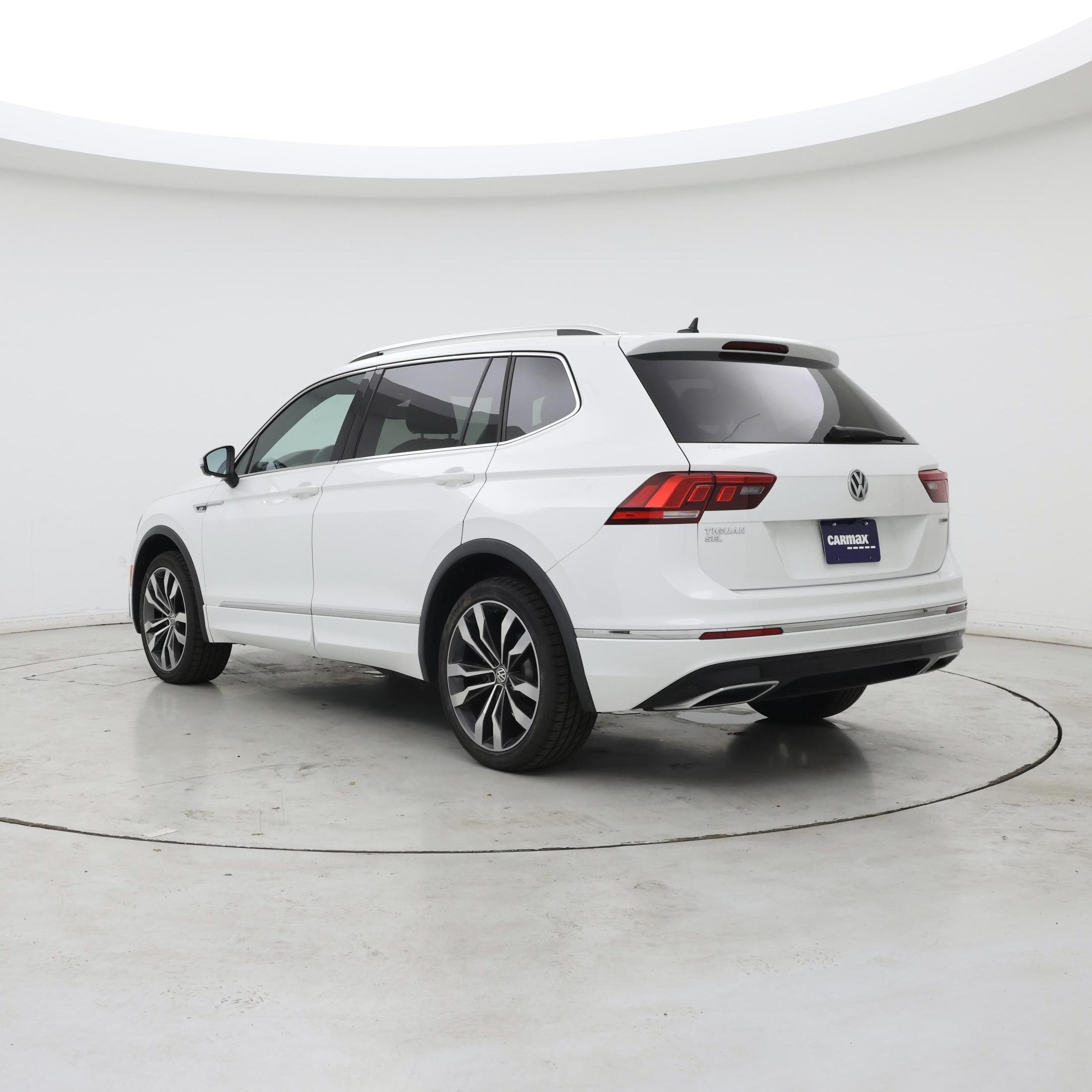 Thumbnail: 2020 Volkswagen Tiguan - 2