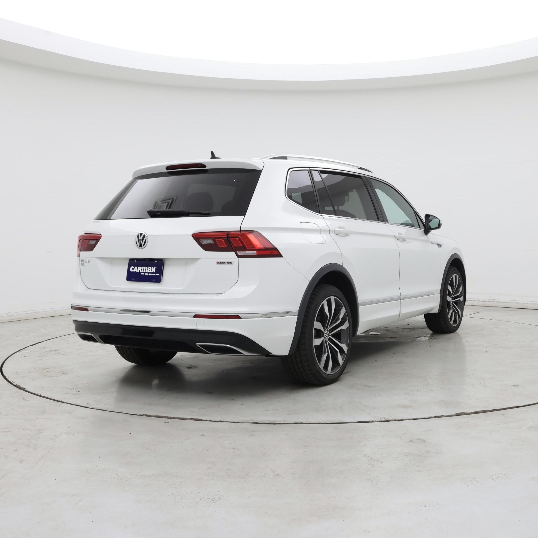 Thumbnail: 2020 Volkswagen Tiguan - 8