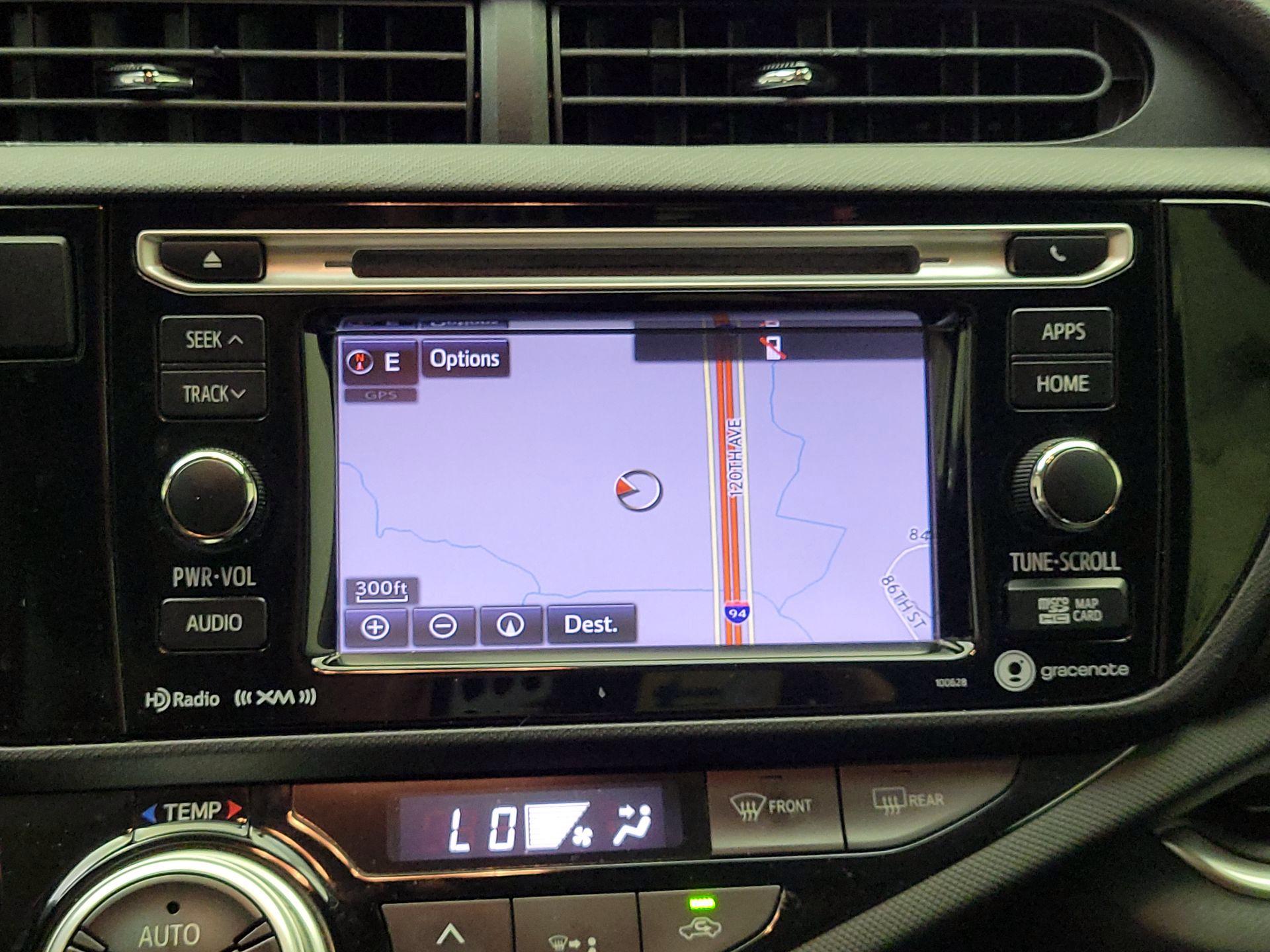 Thumbnail: 2016 Toyota Prius c - 14