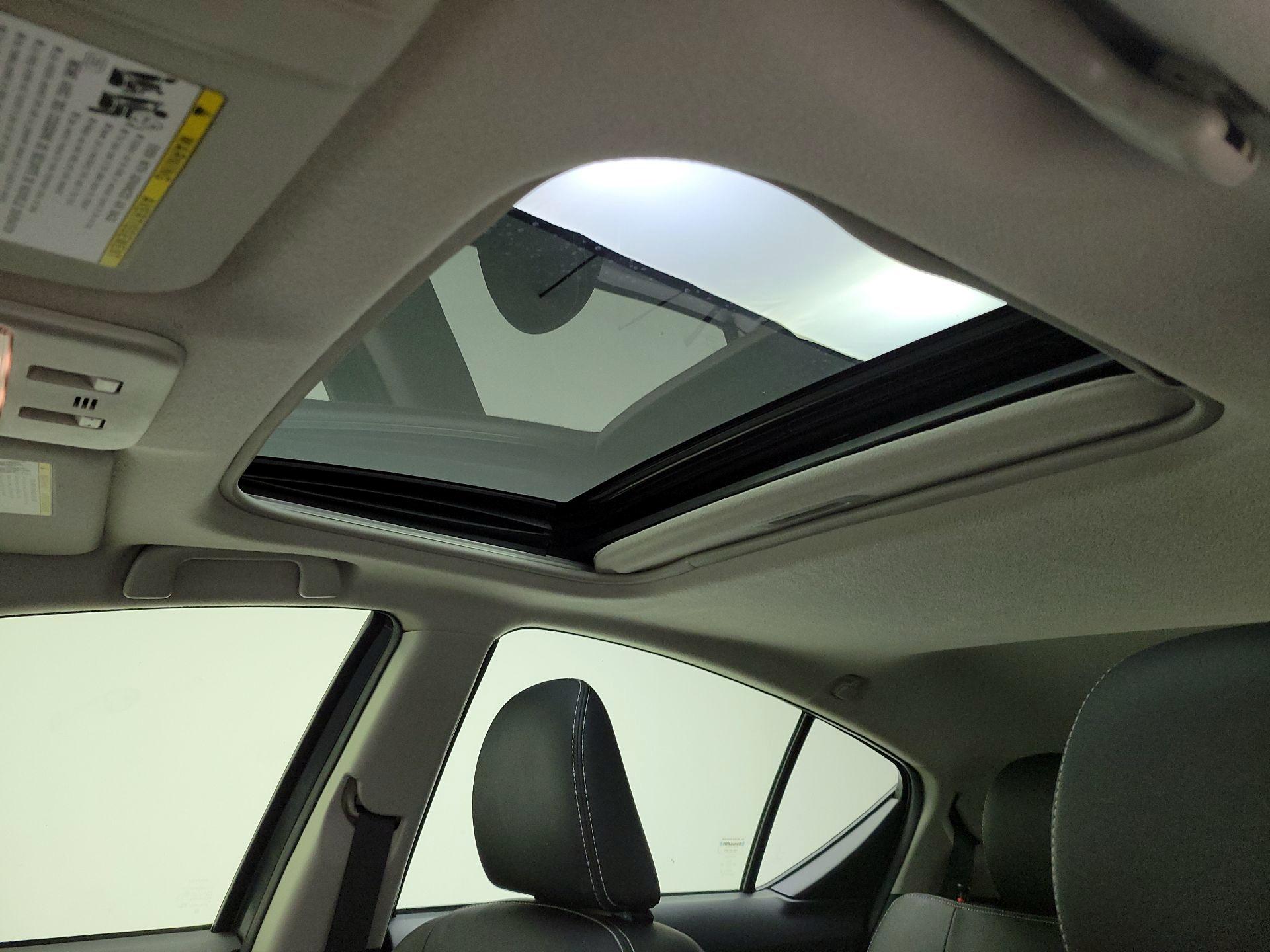 Thumbnail: 2016 Toyota Prius c - 20