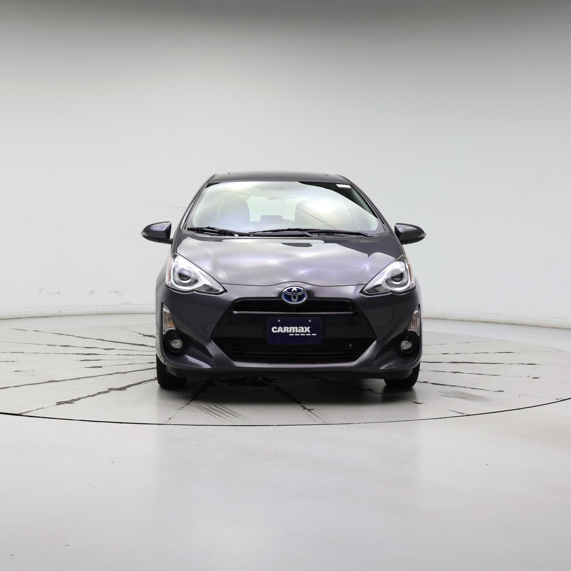 Thumbnail: 2016 Toyota Prius c - 5