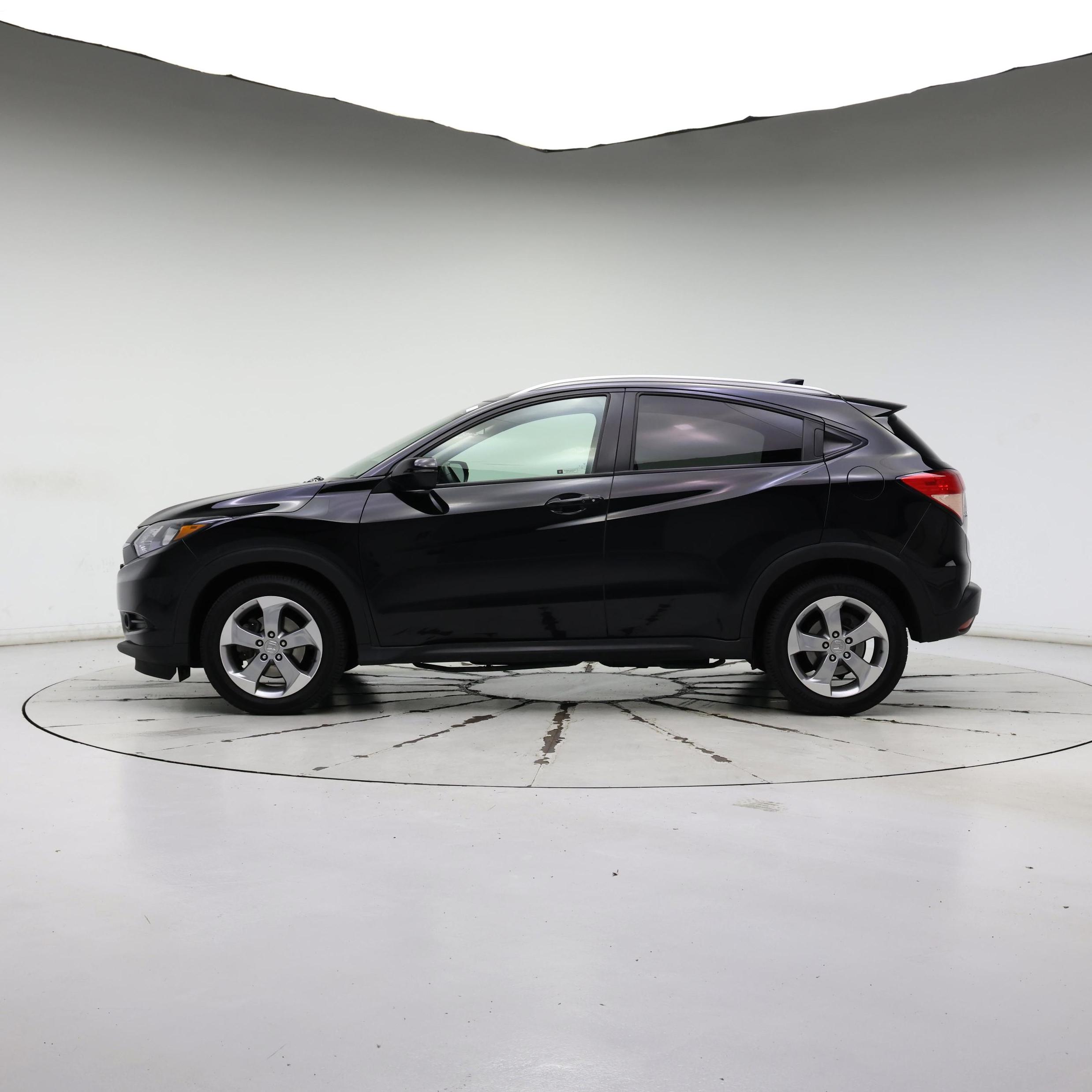 Thumbnail: 2017 Honda HR-V - 3