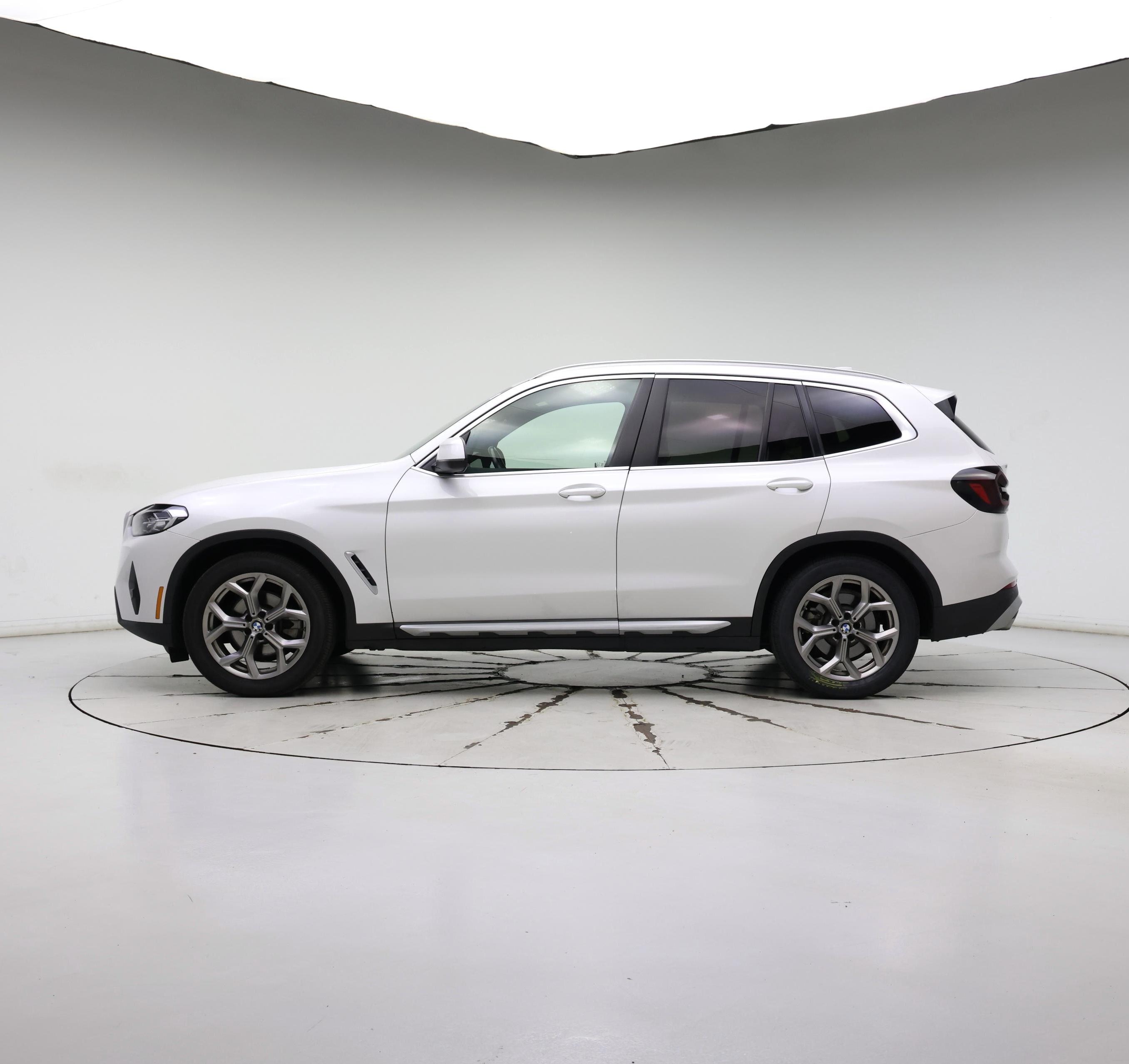 Thumbnail: 2022 BMW X3 - 3