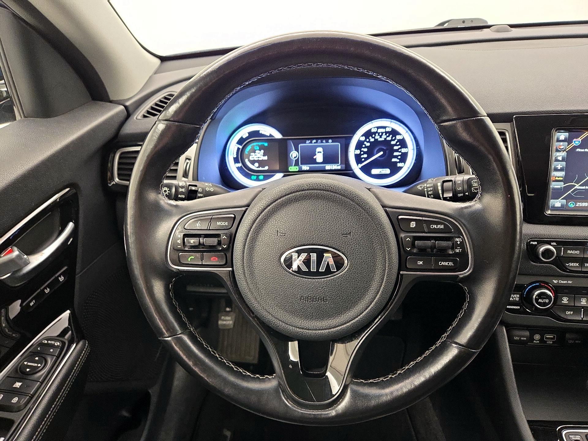 Thumbnail: 2017 Kia Niro - 10