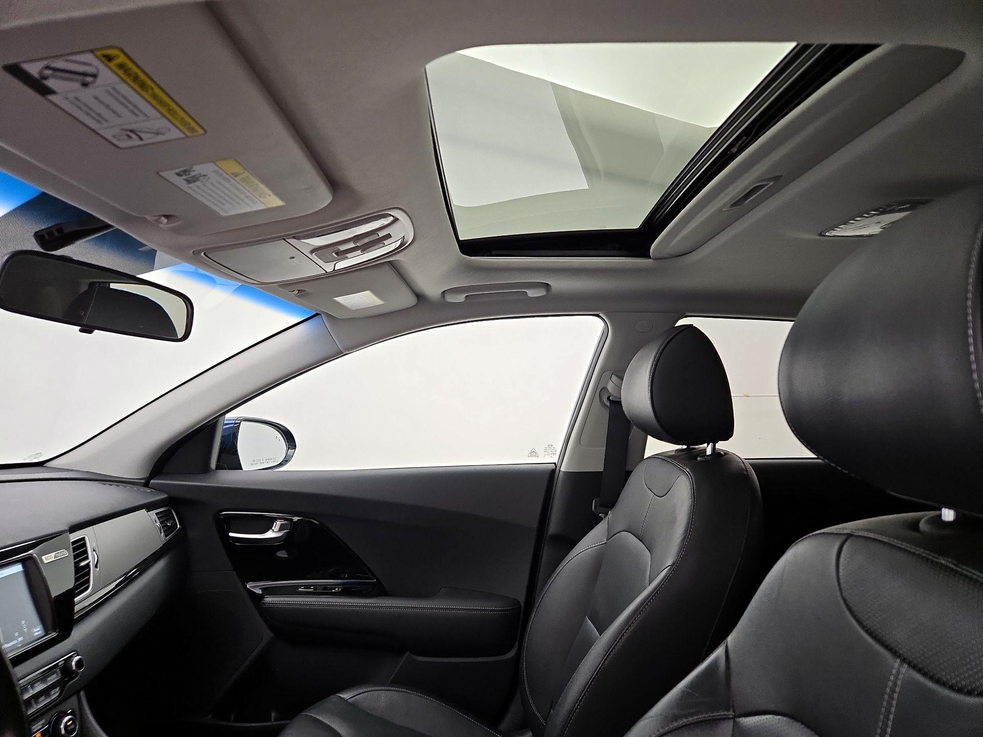 Thumbnail: 2017 Kia Niro - 20