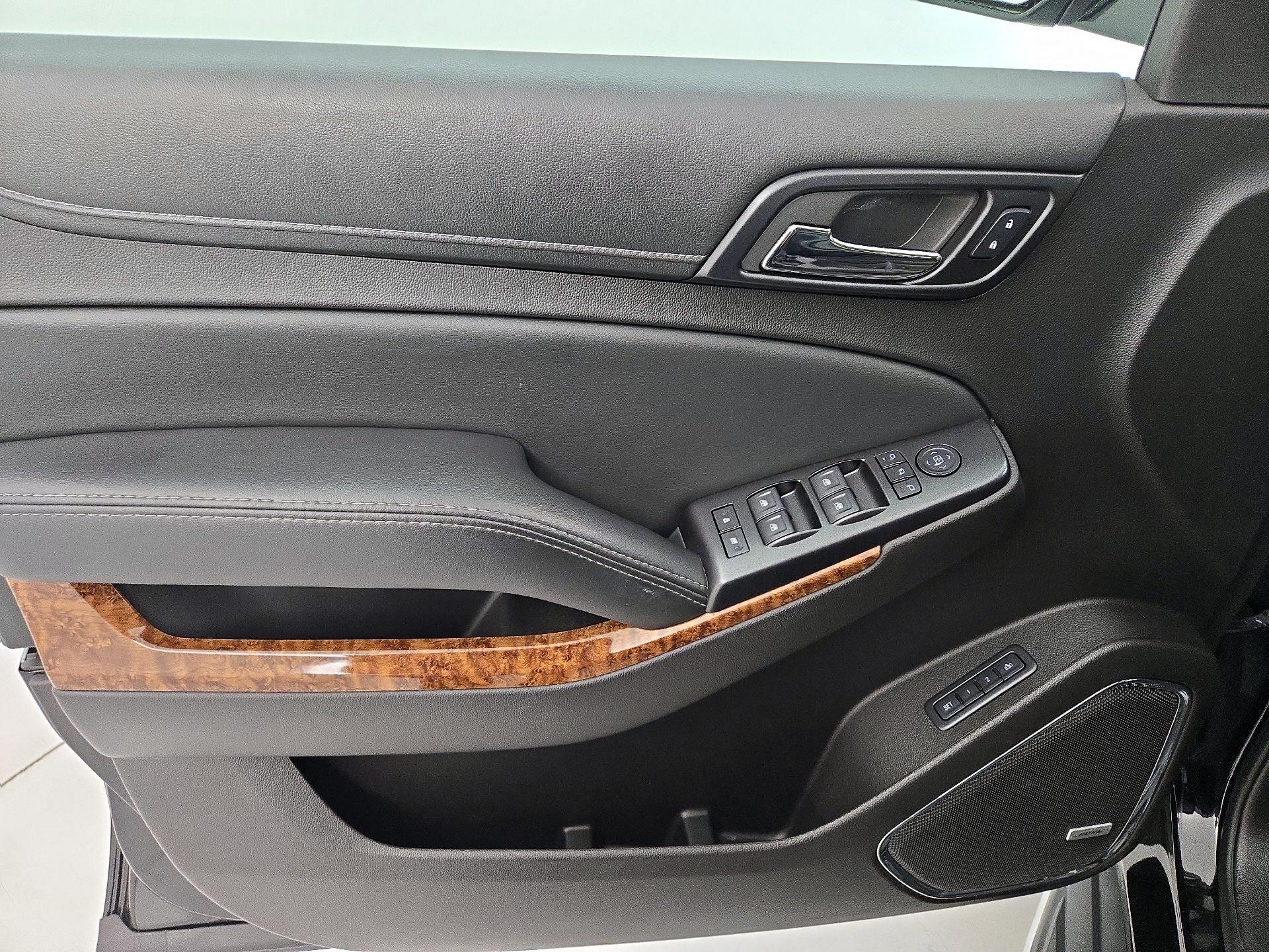 Thumbnail: 2016 Chevrolet Tahoe - 12