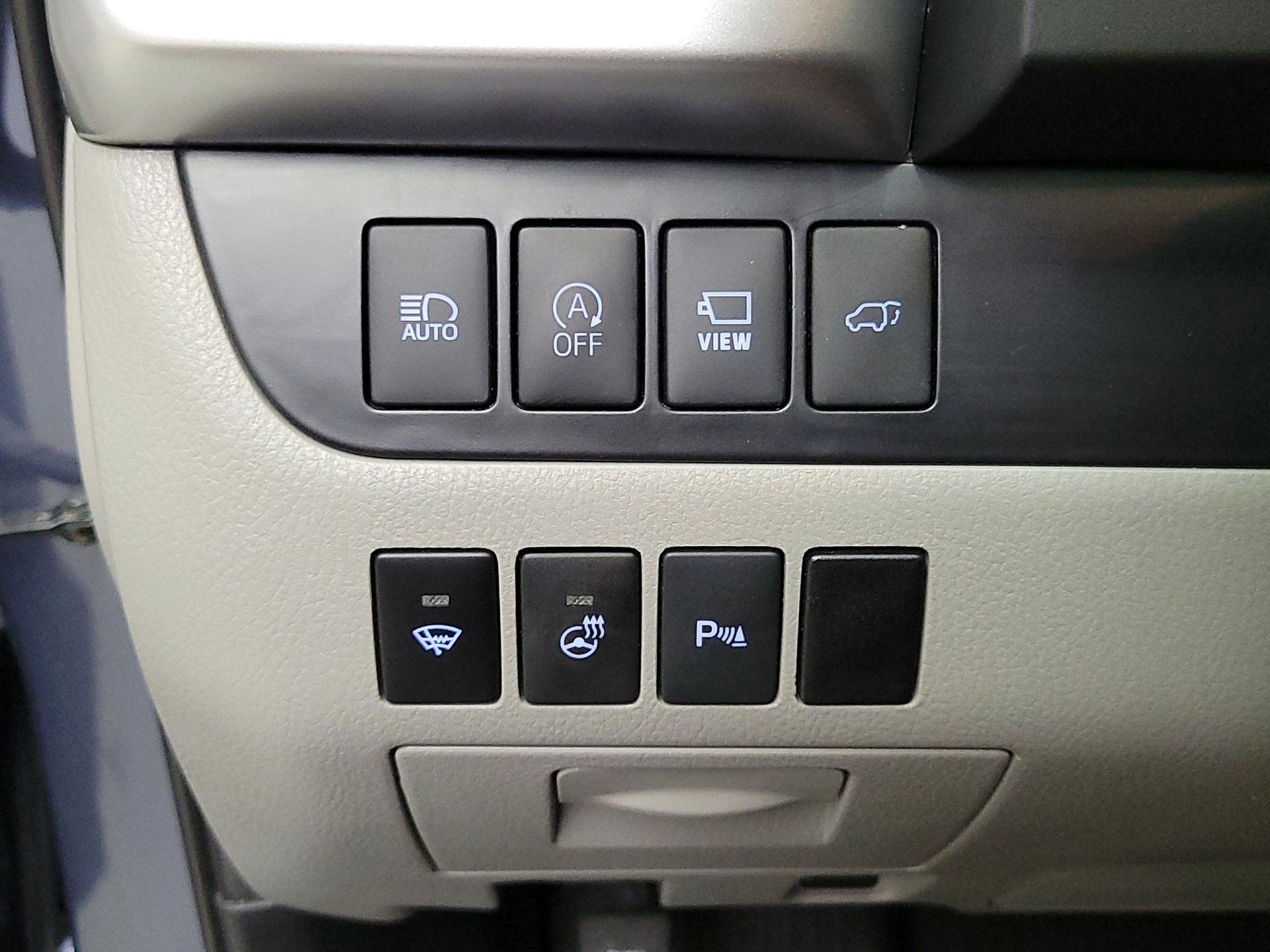 Thumbnail: 2019 Toyota Highlander - 13