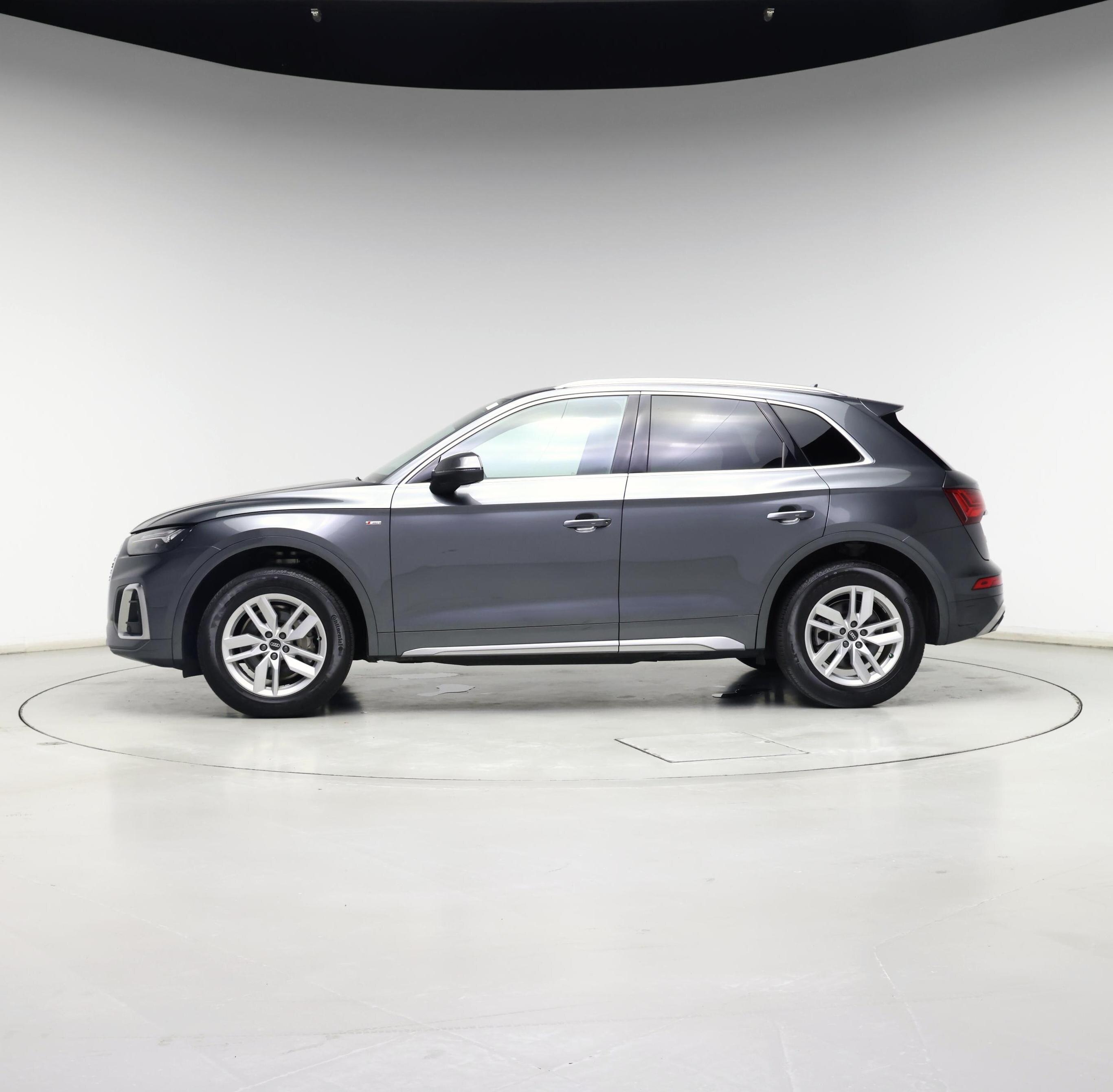 Thumbnail: 2022 Audi Q5 - 3