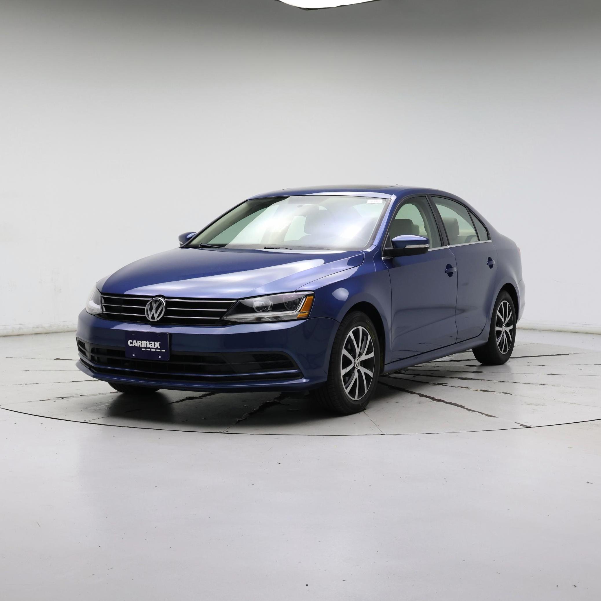 Thumbnail: 2017 Volkswagen Jetta - 4