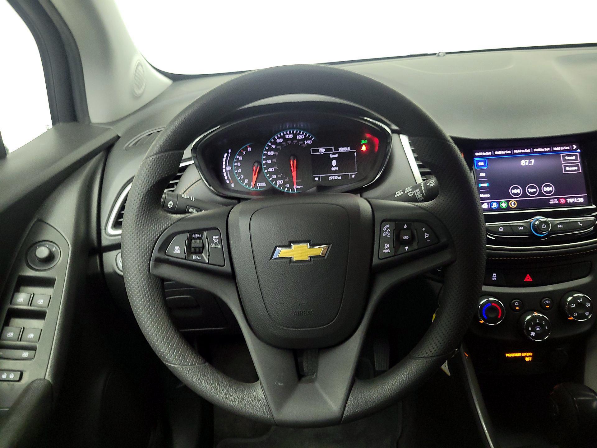 Thumbnail: 2022 Chevrolet Trax - 10