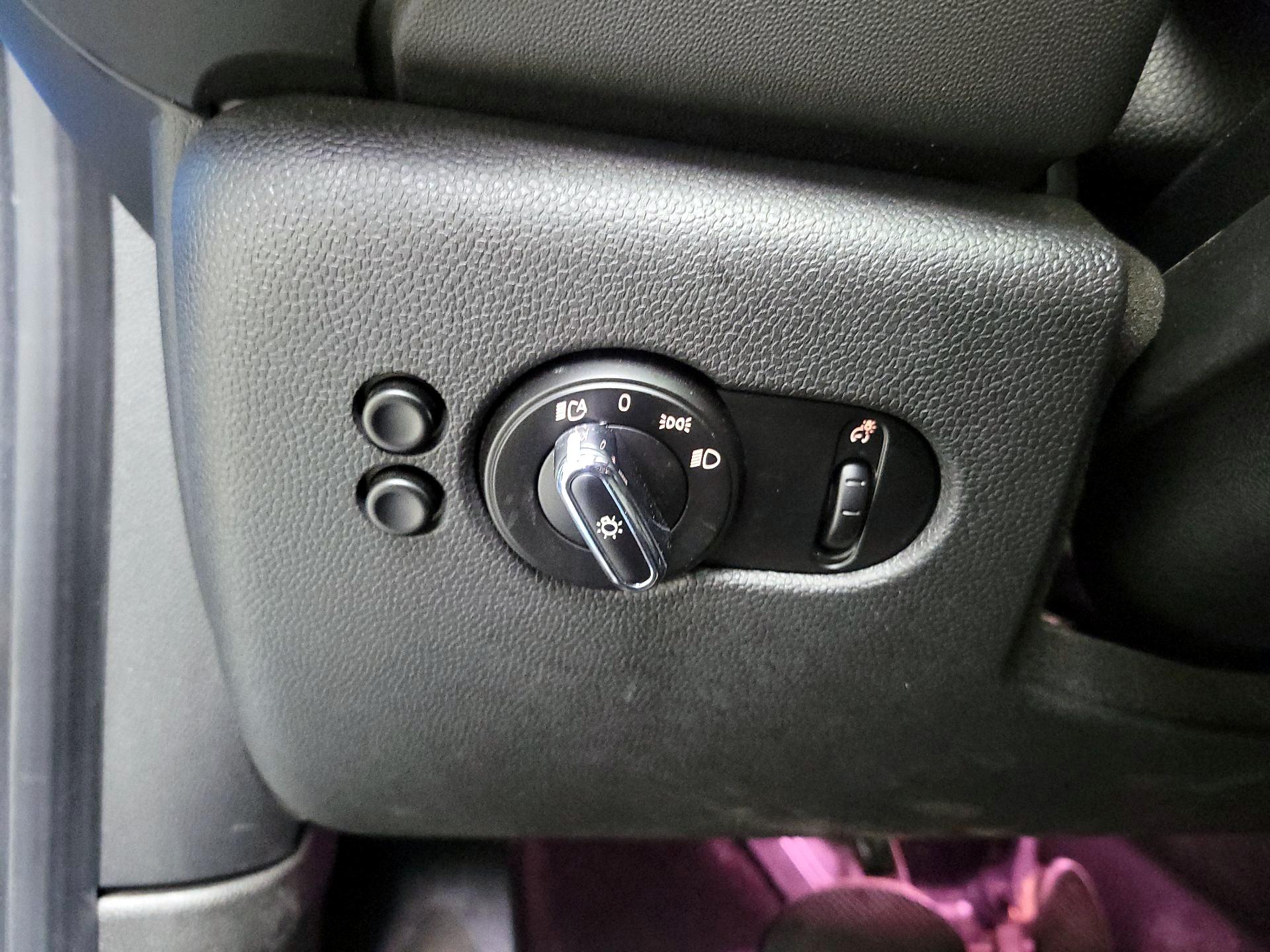 Thumbnail: 2019 MINI Cooper Hardtop - 13