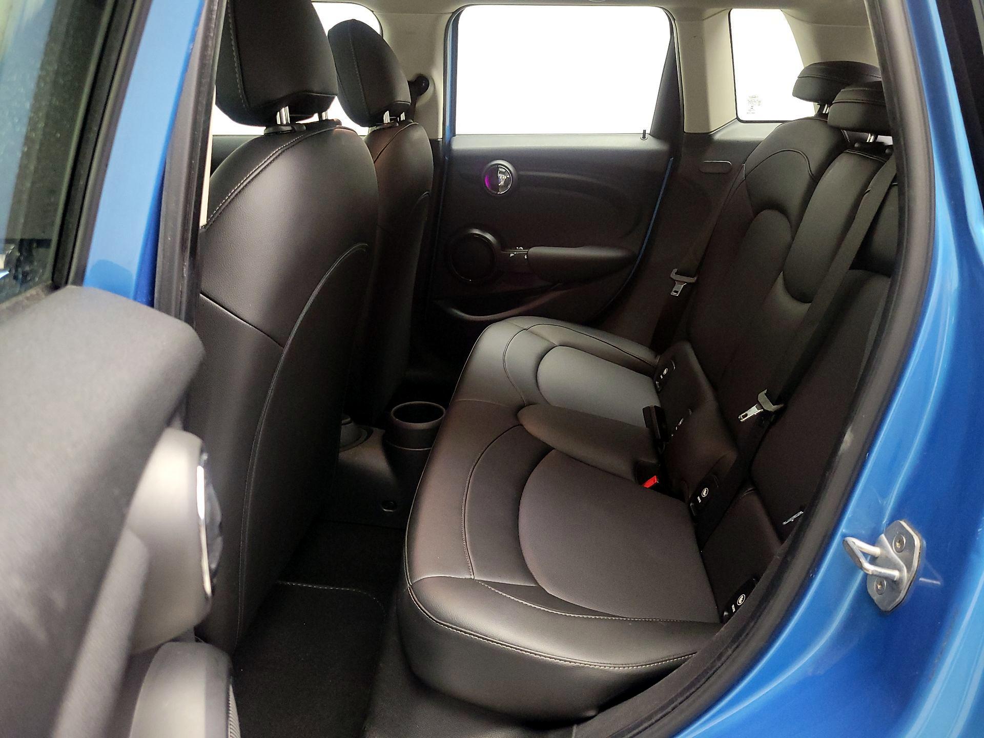 Thumbnail: 2019 MINI Cooper Hardtop - 20