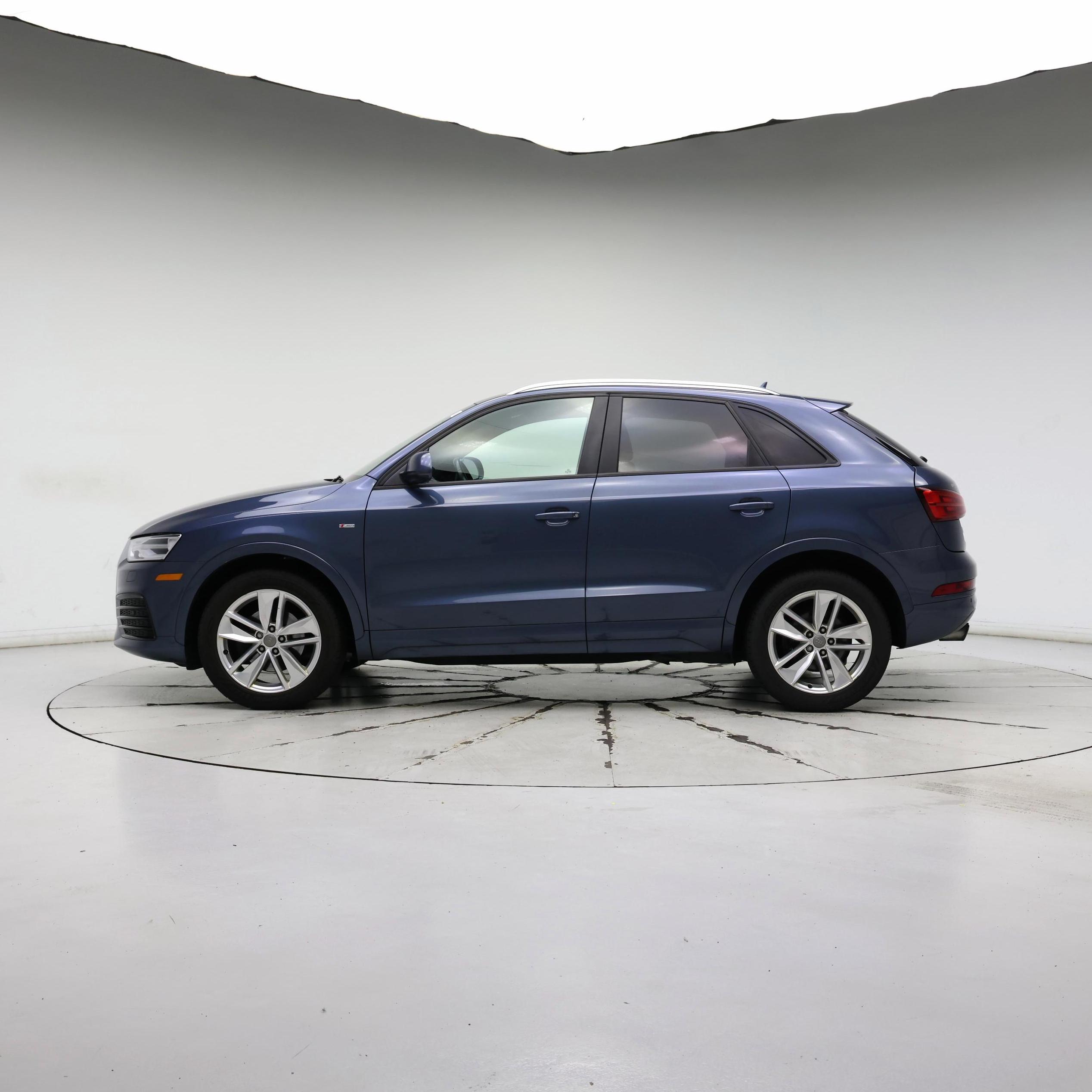 Thumbnail: 2018 Audi Q3 - 3