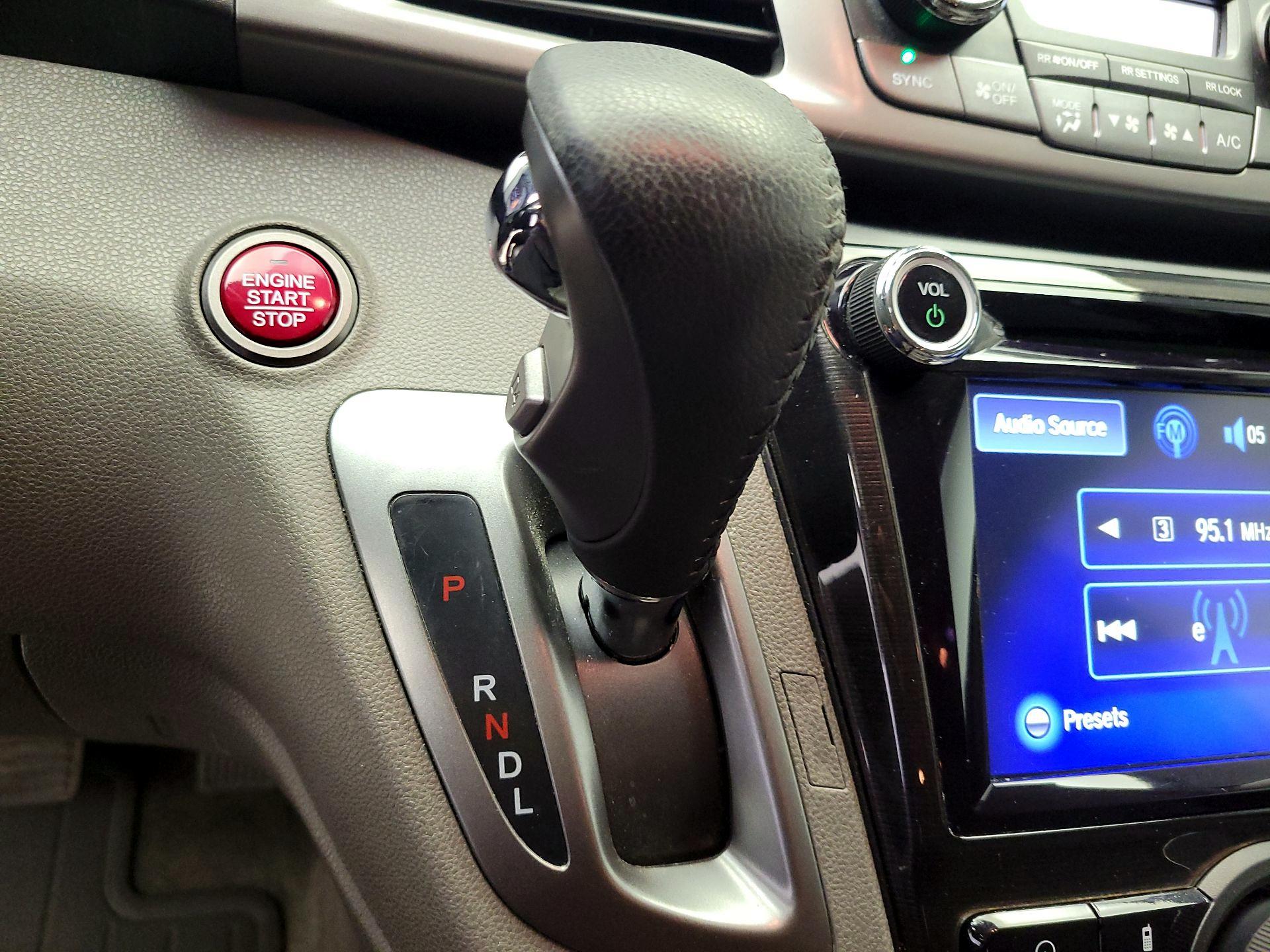 Thumbnail: 2016 Honda Odyssey - 17