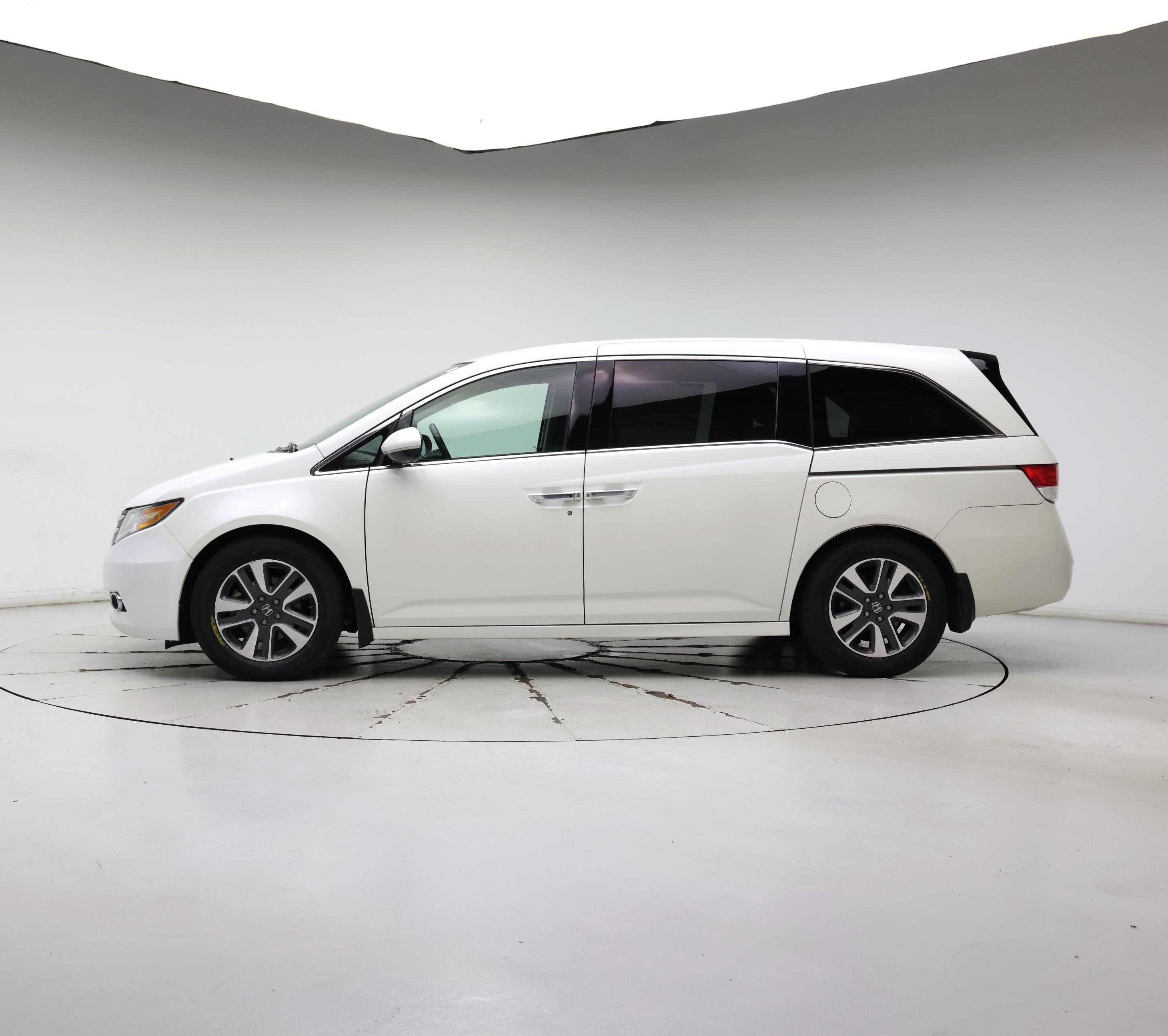 Thumbnail: 2016 Honda Odyssey - 3