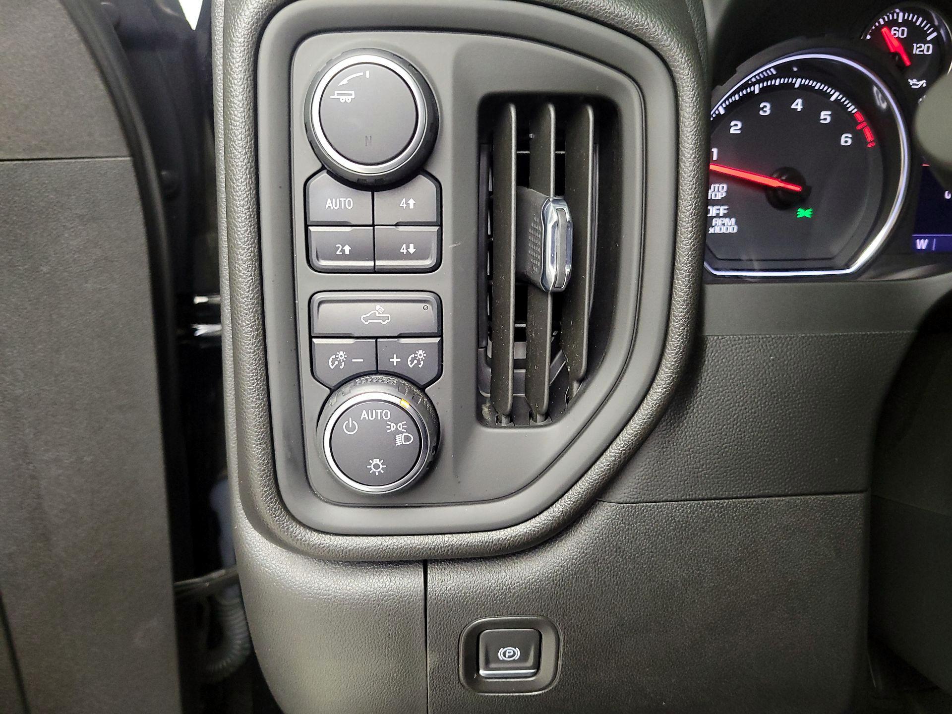 Thumbnail: 2022 Chevrolet Silverado 1500 - 13