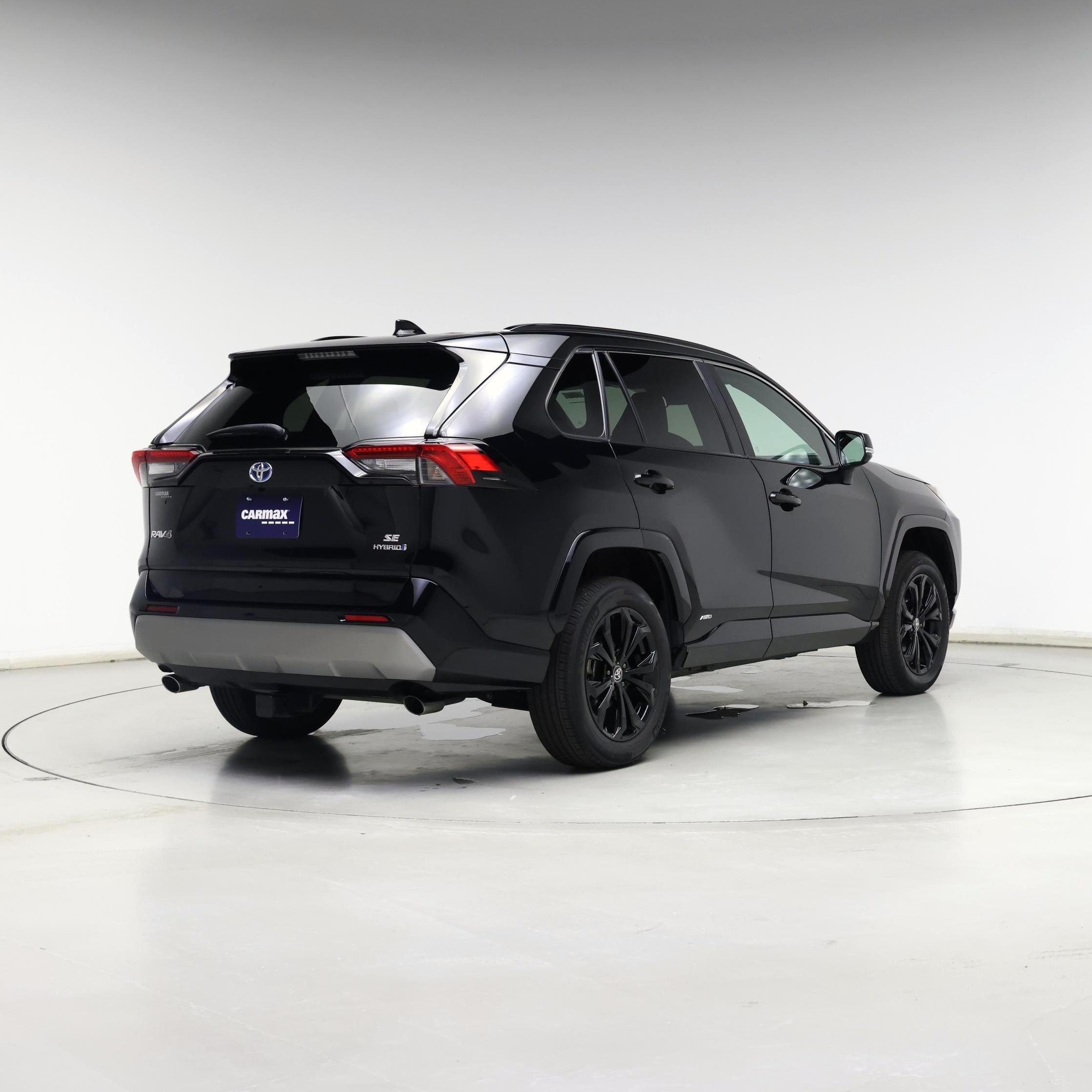 Thumbnail: 2022 Toyota RAV4 - 8