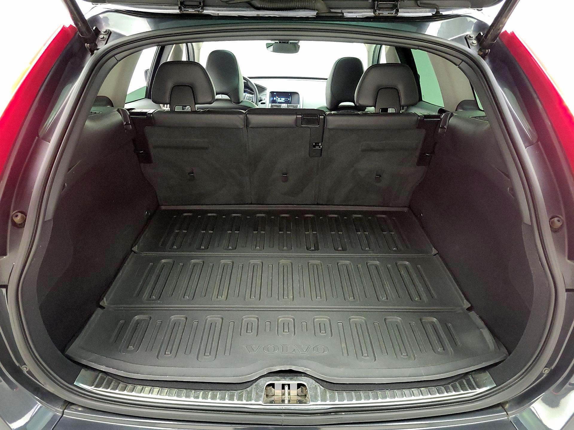 Thumbnail: 2016 Volvo XC60 - 20