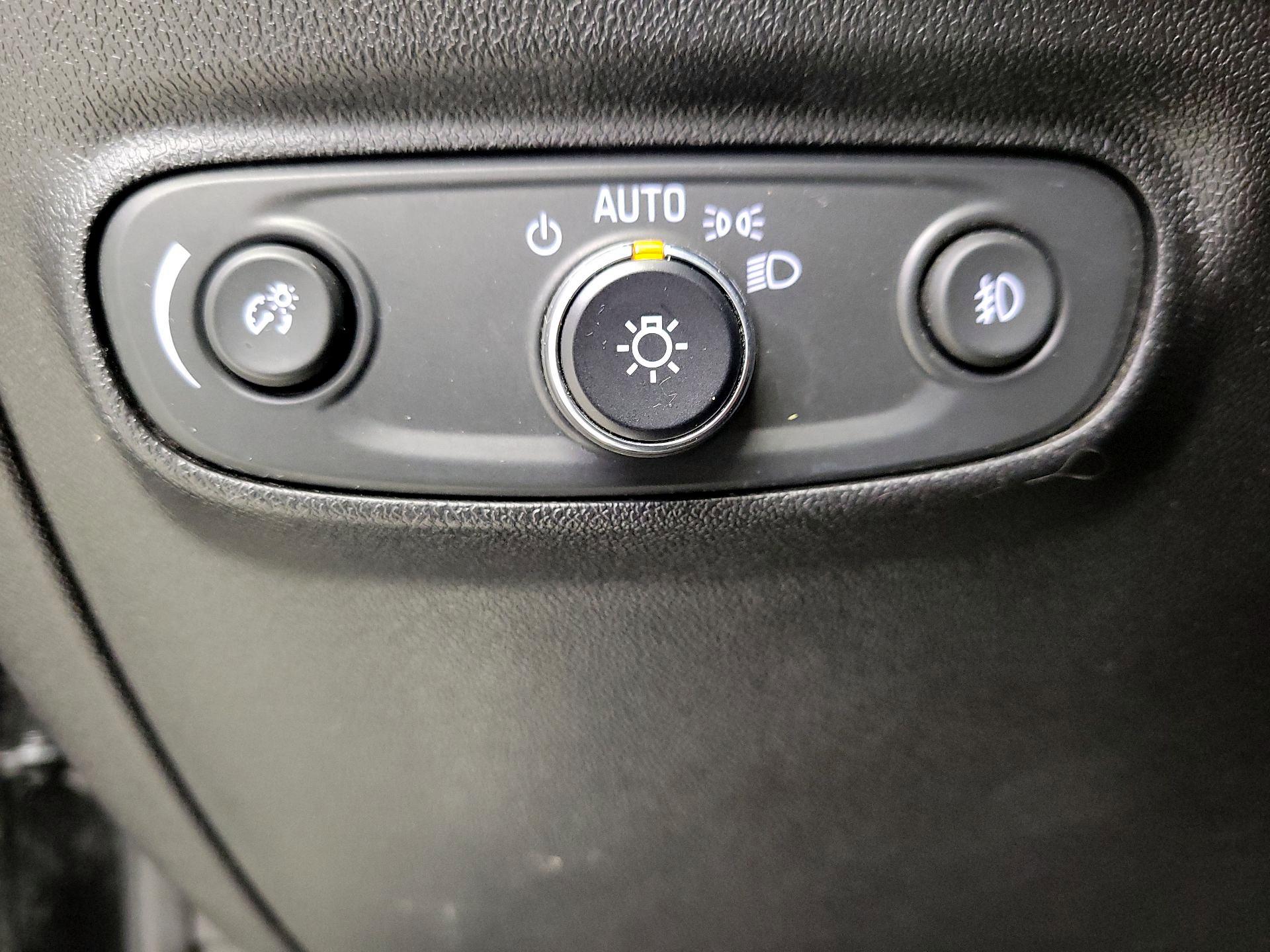 Thumbnail: 2018 Chevrolet Equinox - 13