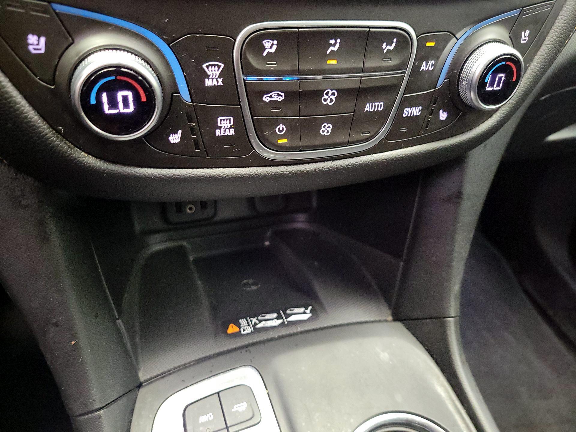 Thumbnail: 2018 Chevrolet Equinox - 17