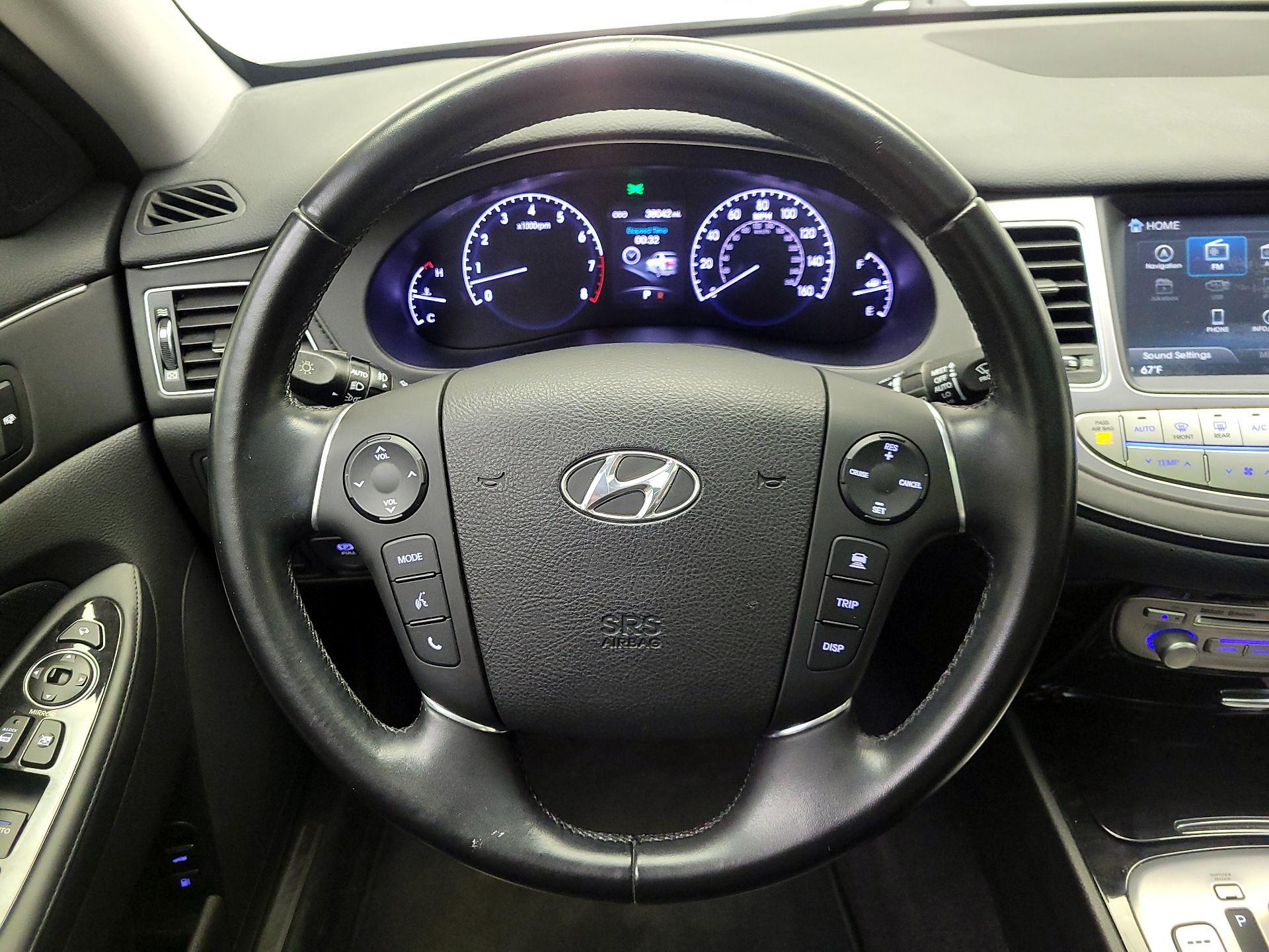 Thumbnail: 2013 Hyundai Genesis - 10