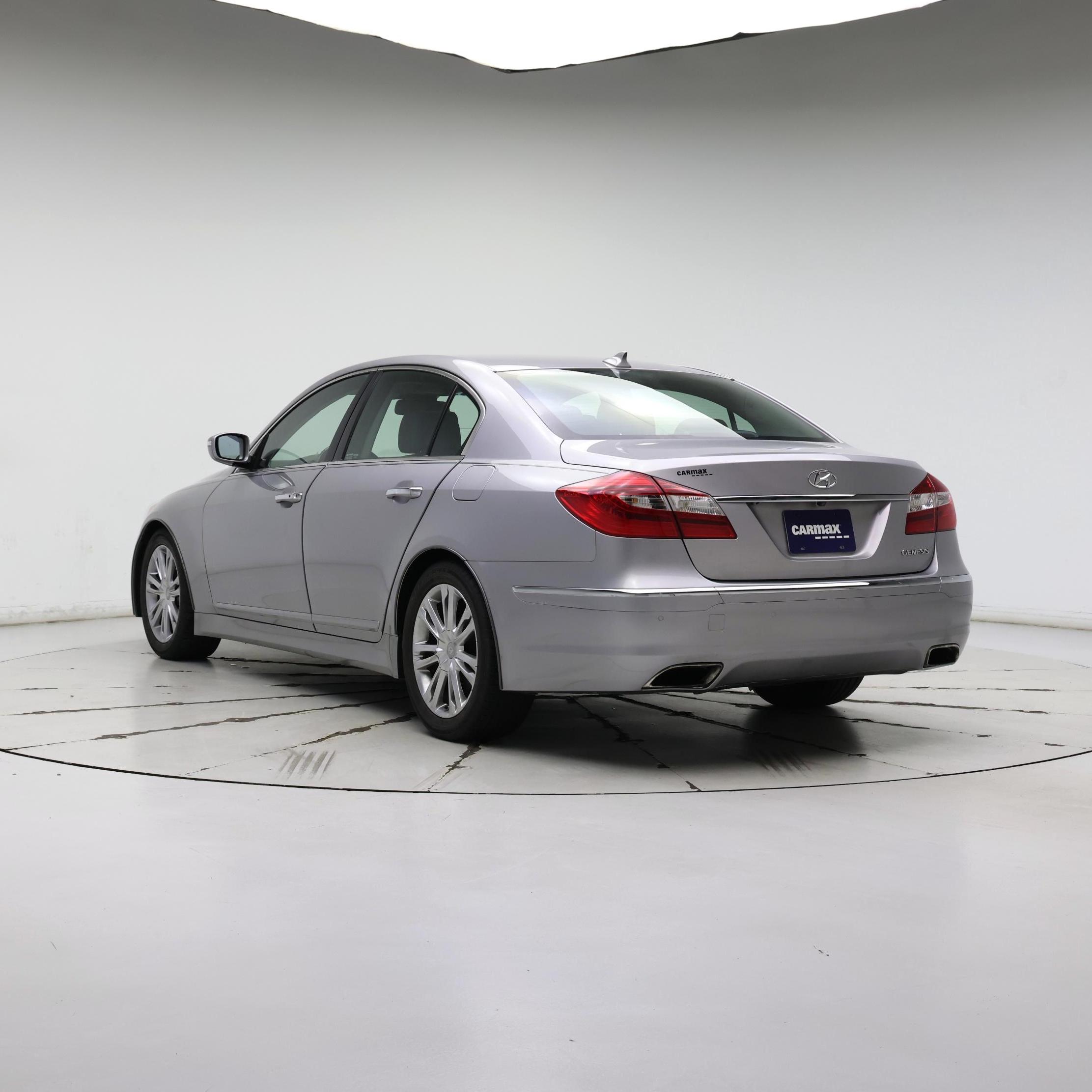 Thumbnail: 2013 Hyundai Genesis - 2