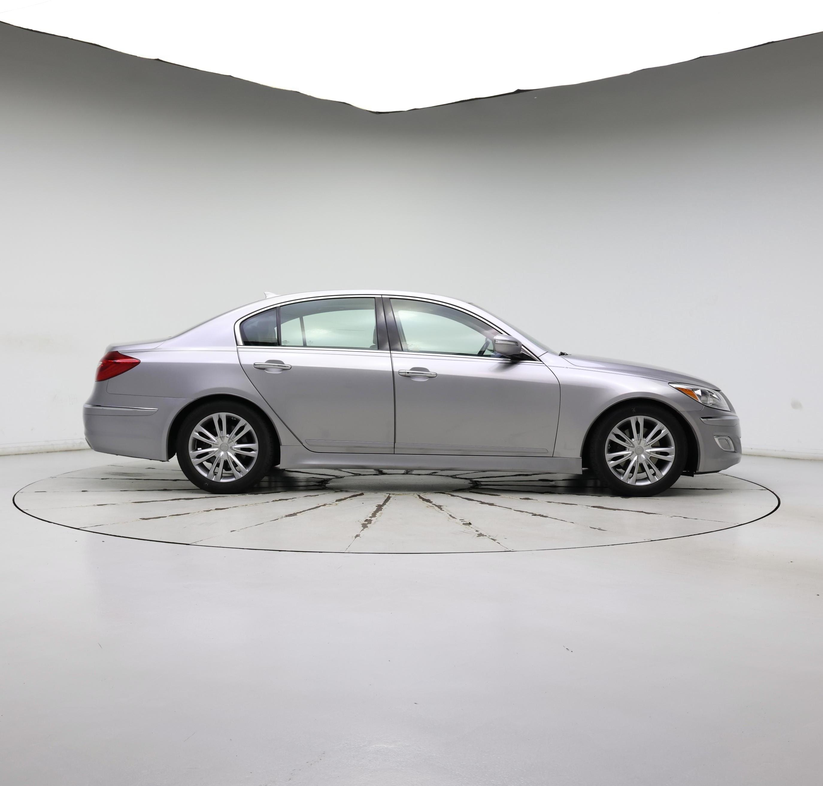 Thumbnail: 2013 Hyundai Genesis - 7