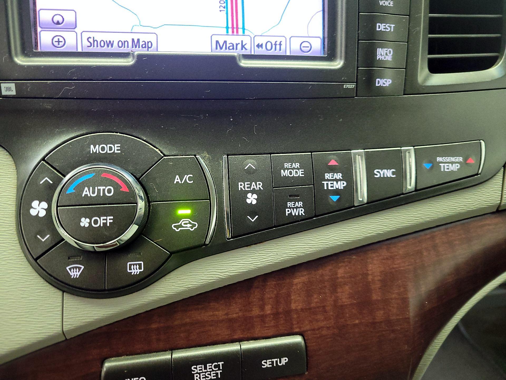 Thumbnail: 2013 Toyota Sienna - 16