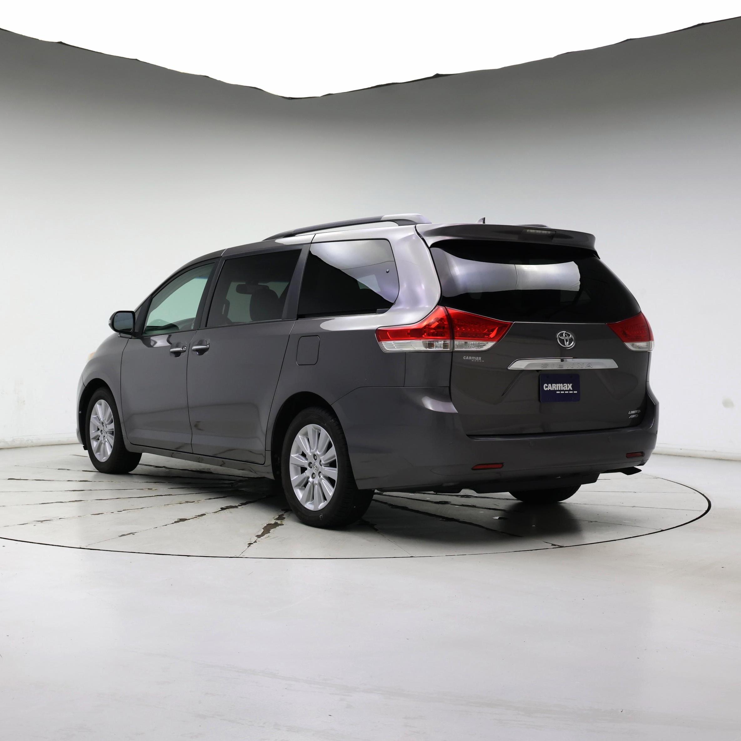 Thumbnail: 2013 Toyota Sienna - 2