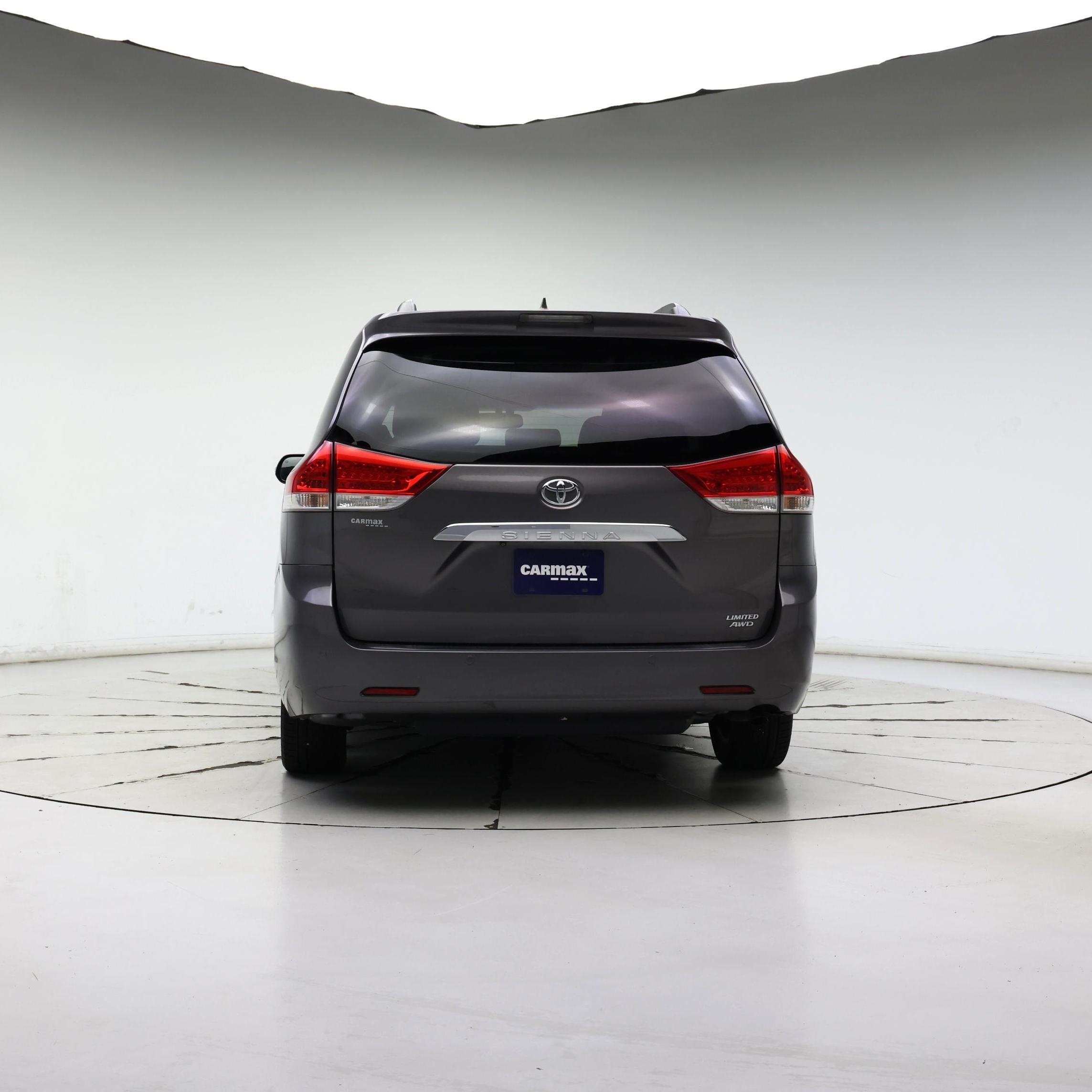 Thumbnail: 2013 Toyota Sienna - 6