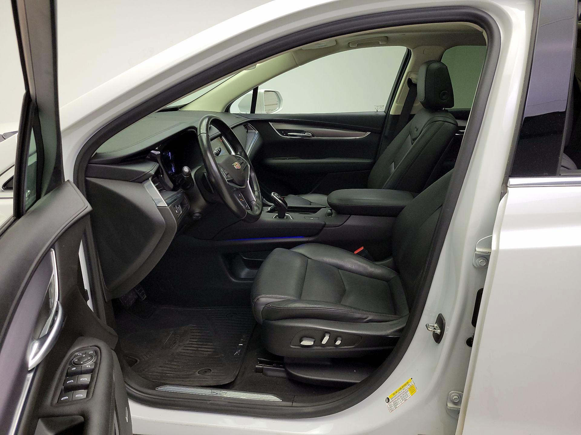 Thumbnail: 2019 Cadillac XT5 - 11