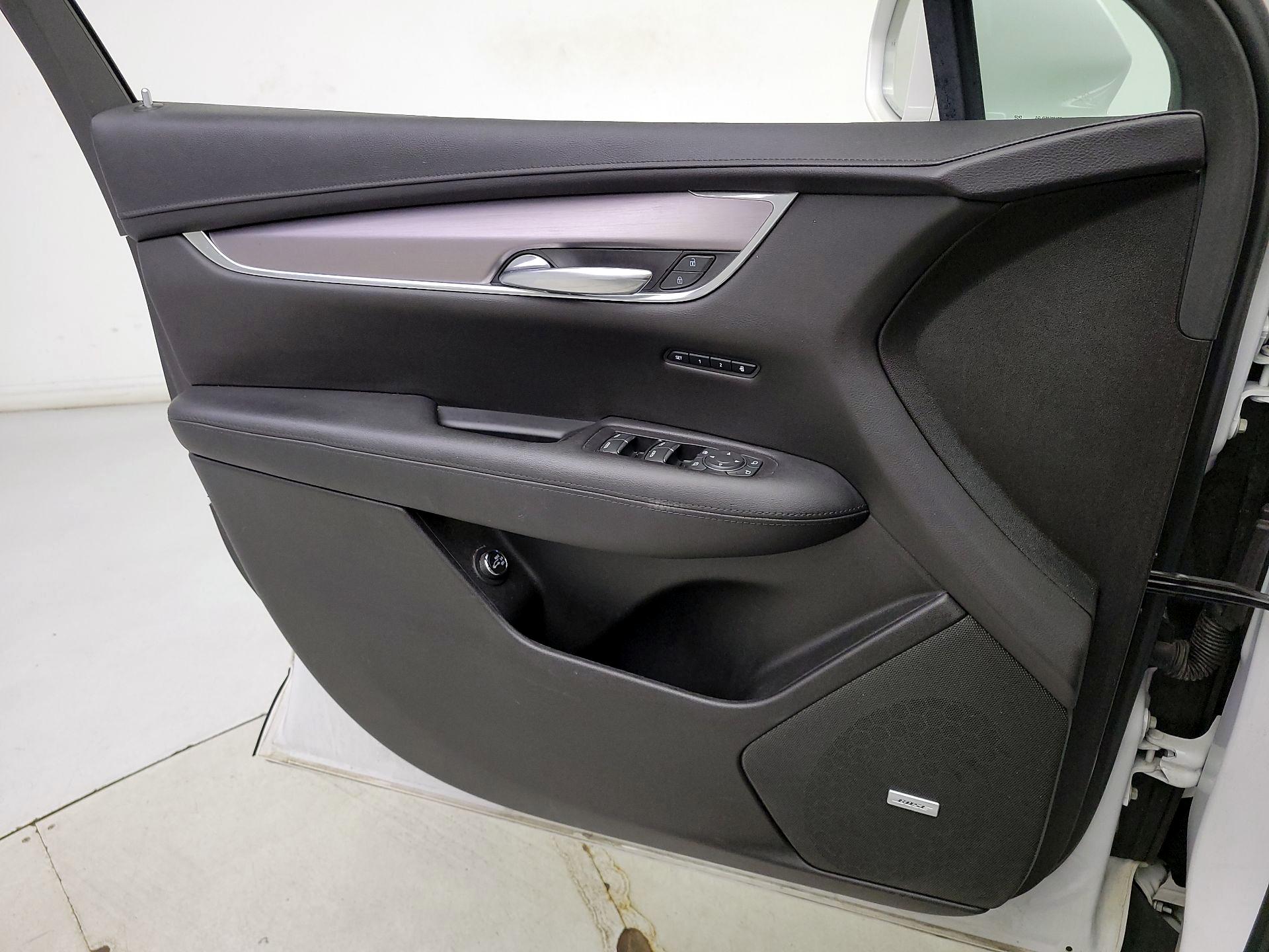 Thumbnail: 2019 Cadillac XT5 - 12