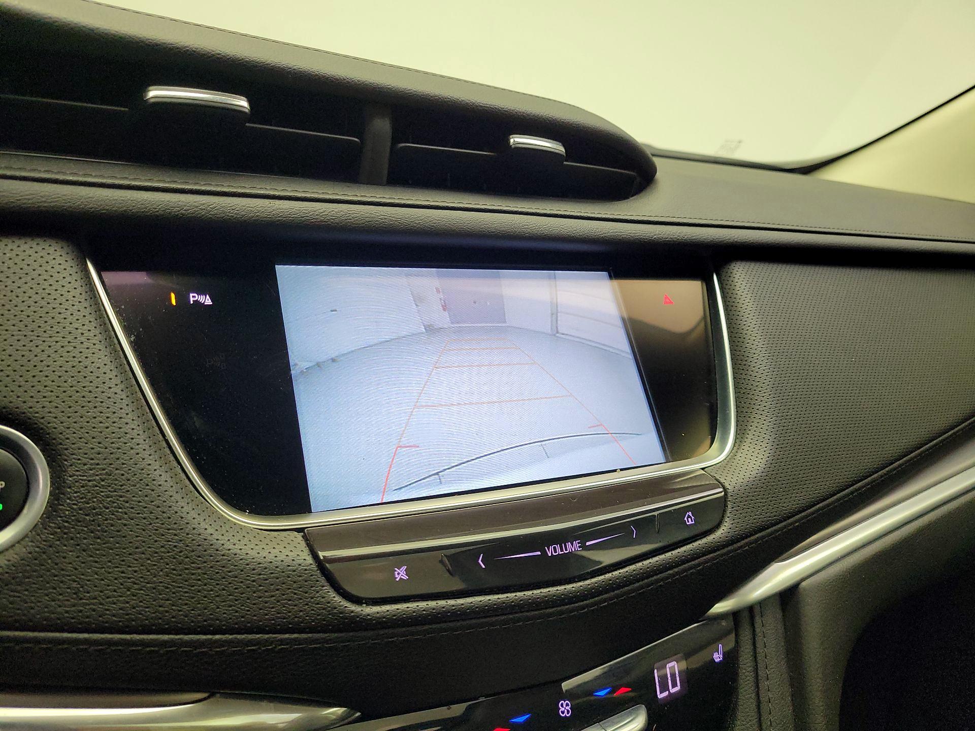 Thumbnail: 2019 Cadillac XT5 - 14