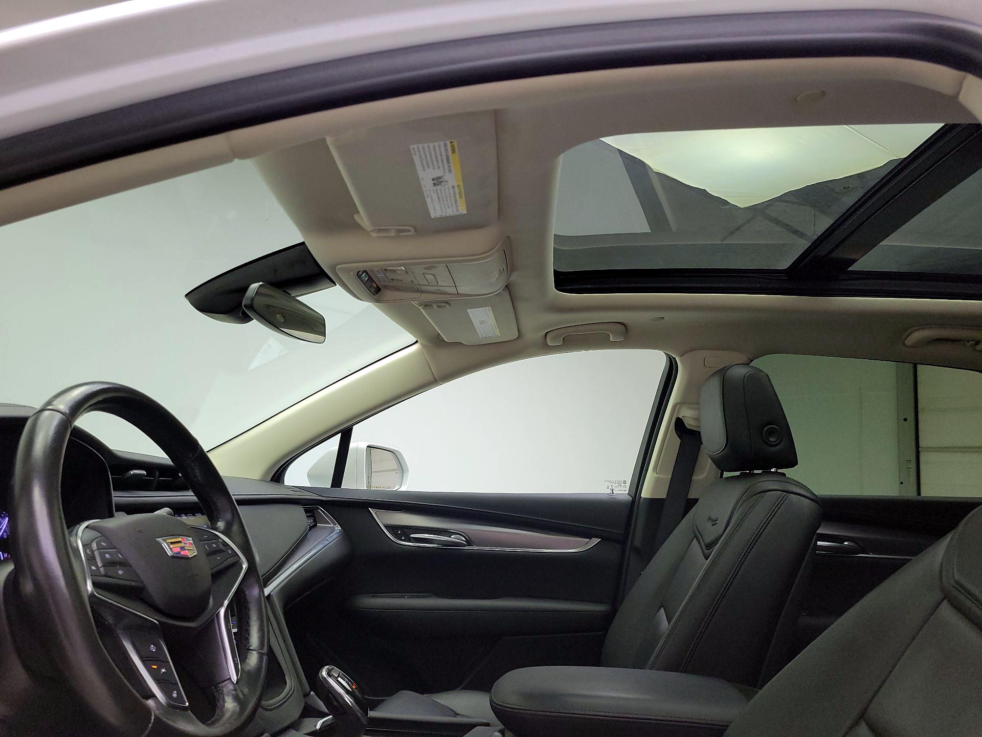 Thumbnail: 2019 Cadillac XT5 - 19