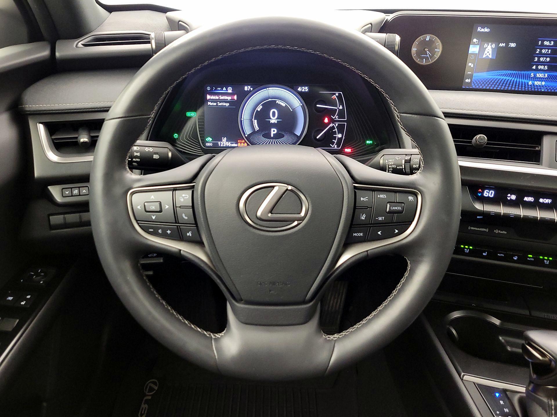 Thumbnail: 2021 Lexus UX - 10