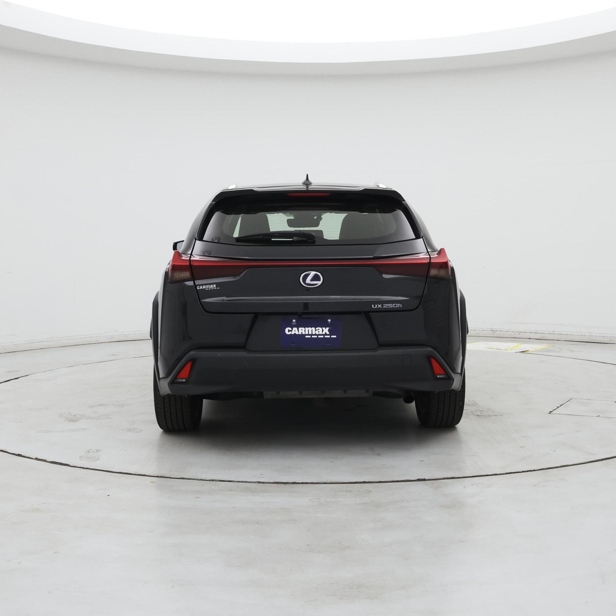 Thumbnail: 2021 Lexus UX - 6