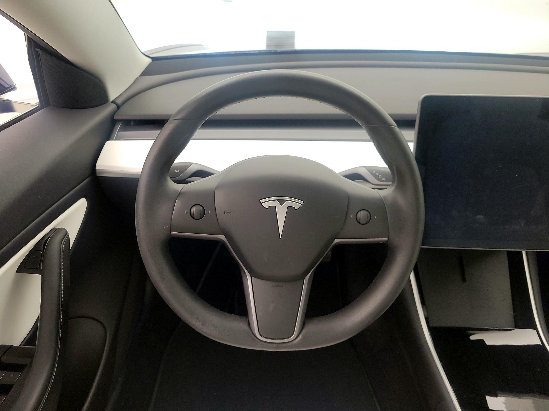 Thumbnail: 2020 Tesla Model 3 - 10
