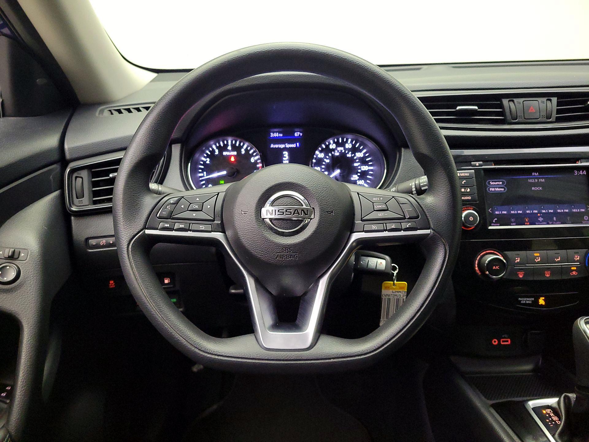 Thumbnail: 2018 Nissan Rogue - 10