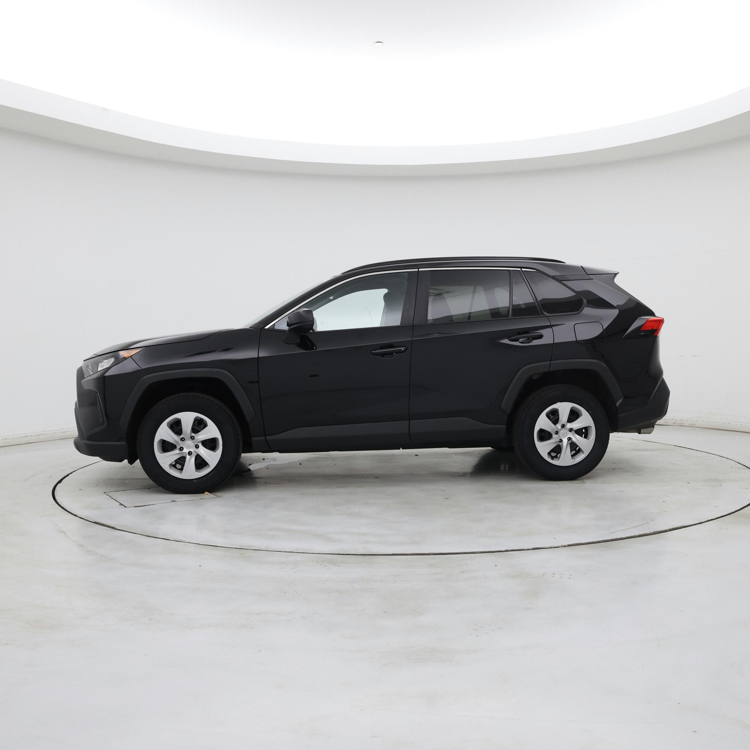 Thumbnail: 2020 Toyota RAV4 - 3