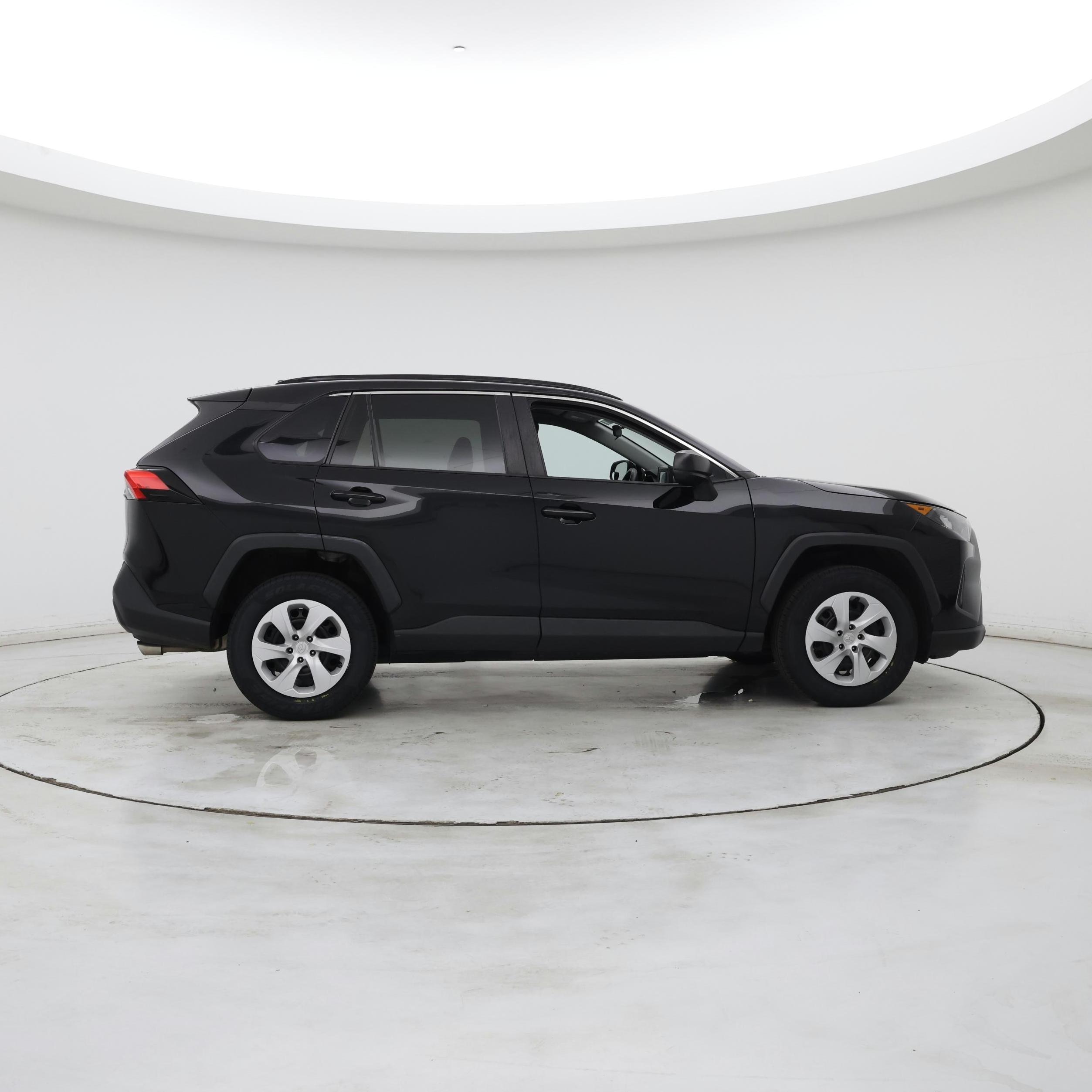Thumbnail: 2020 Toyota RAV4 - 7