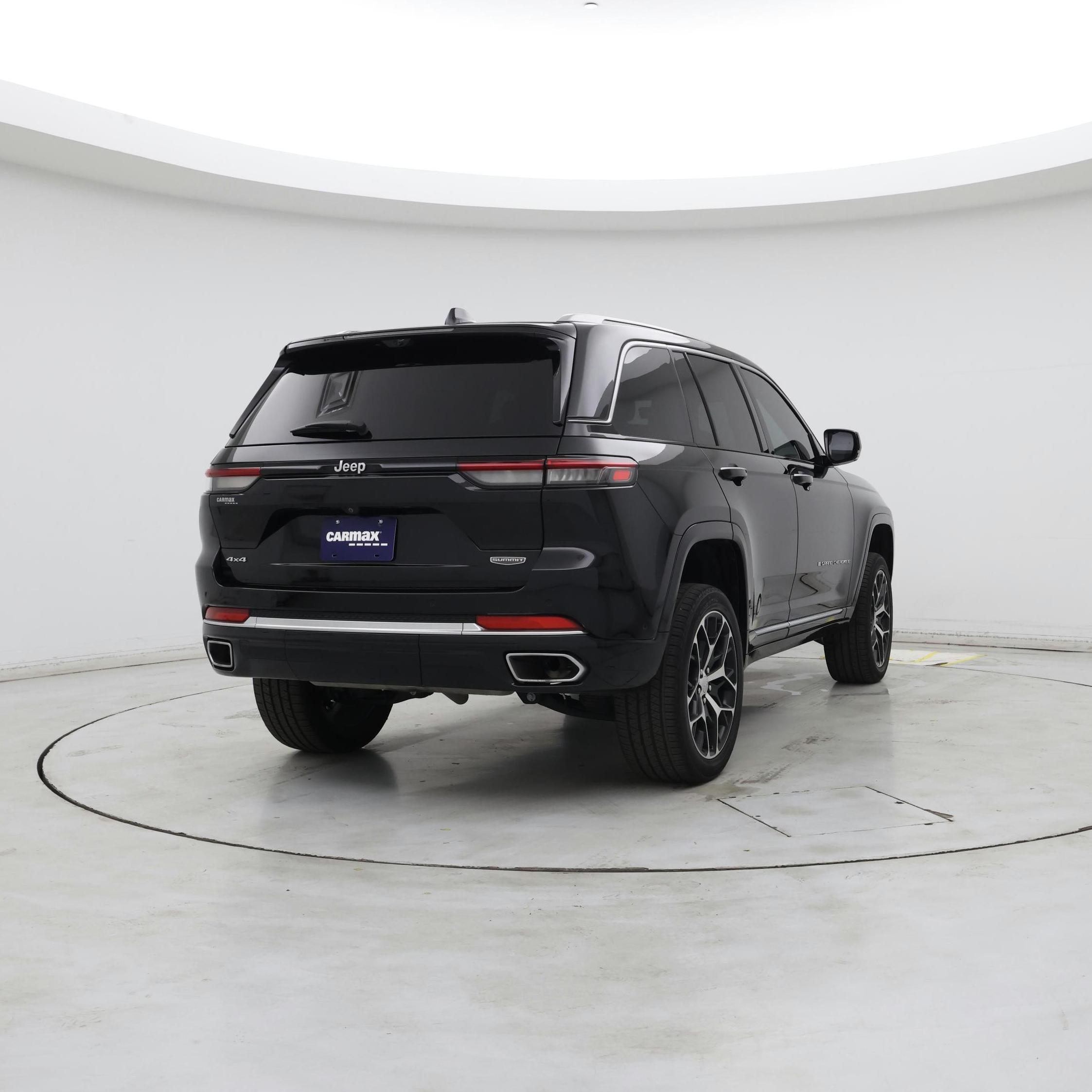 Thumbnail: 2023 Jeep Grand Cherokee - 8