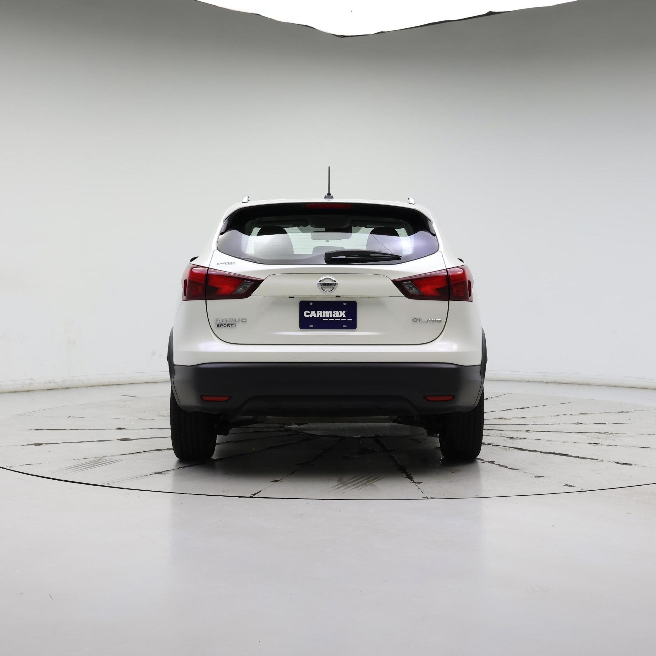 Thumbnail: 2017 Nissan Rogue Sport - 6