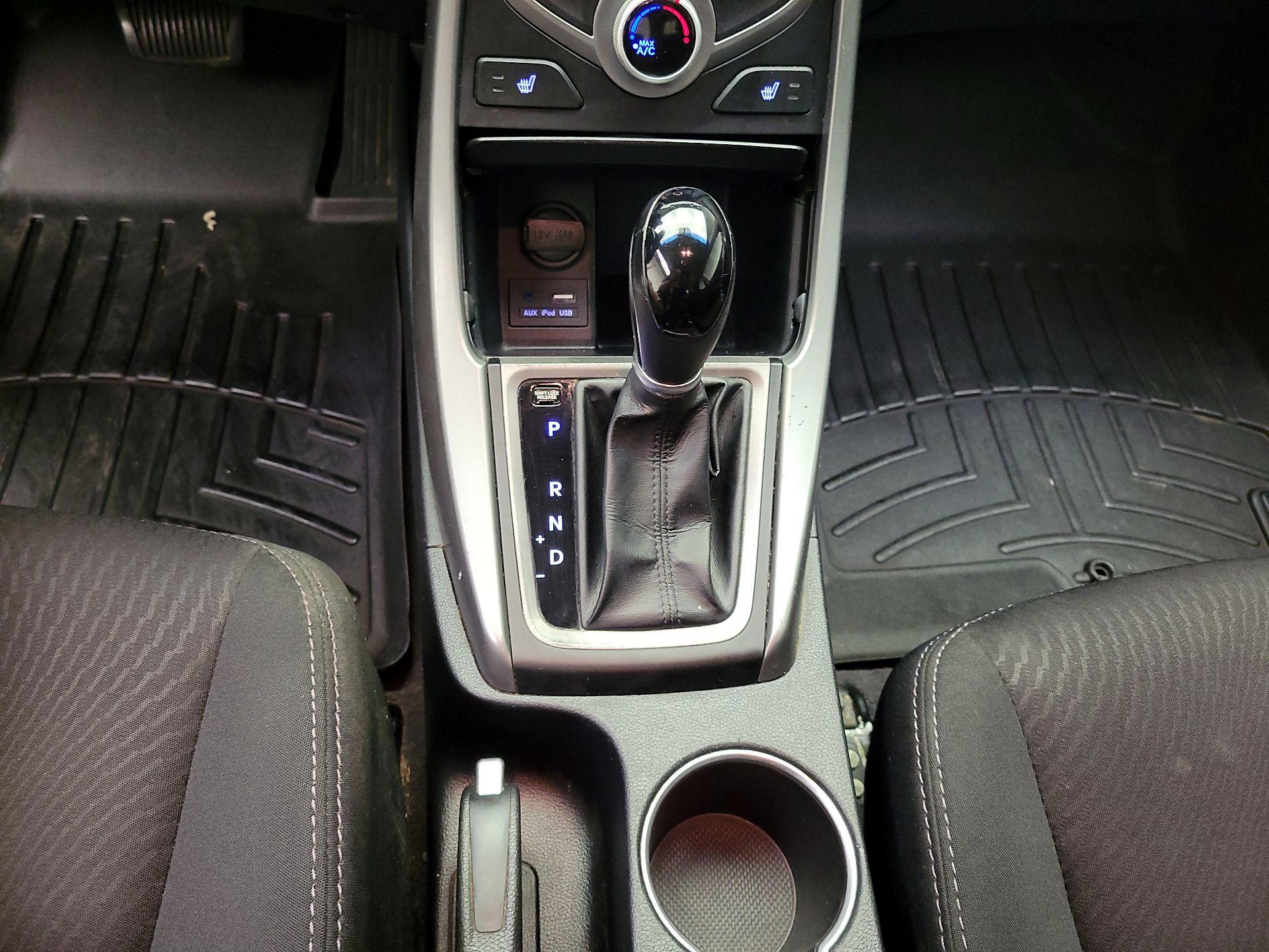 Thumbnail: 2016 Hyundai Elantra - 17