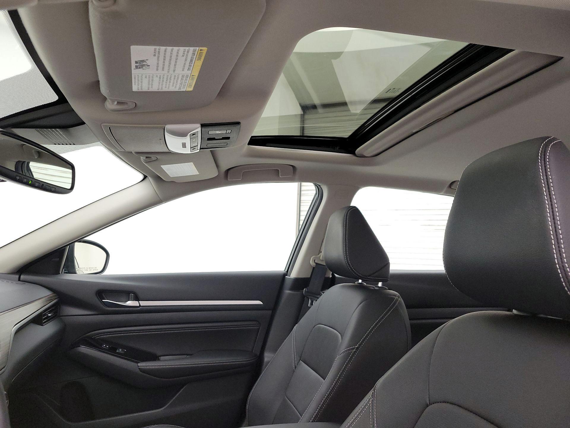 Thumbnail: 2020 Nissan Altima - 19